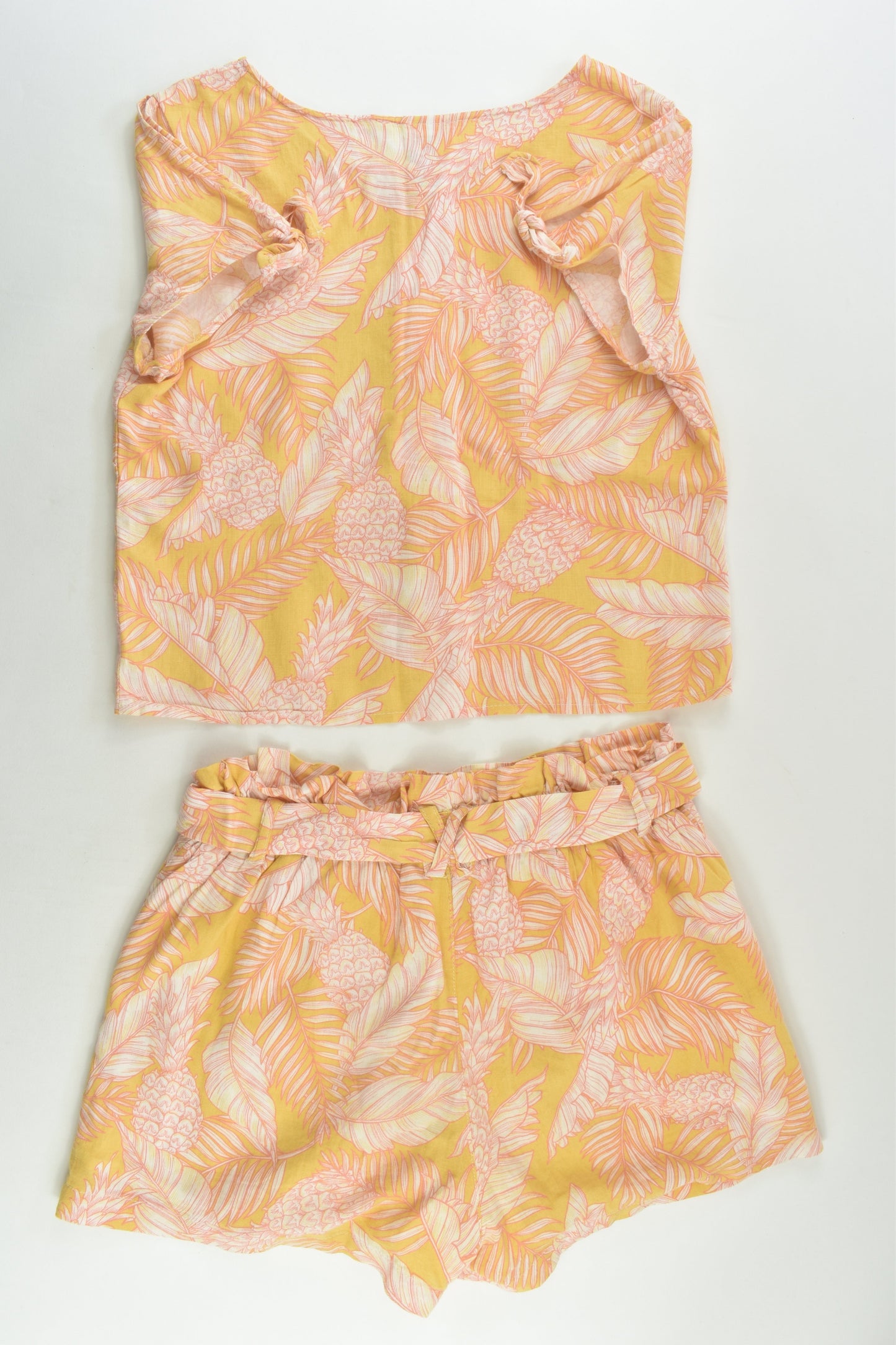 Target Size 10 Linen Blend Pineapples Outfit