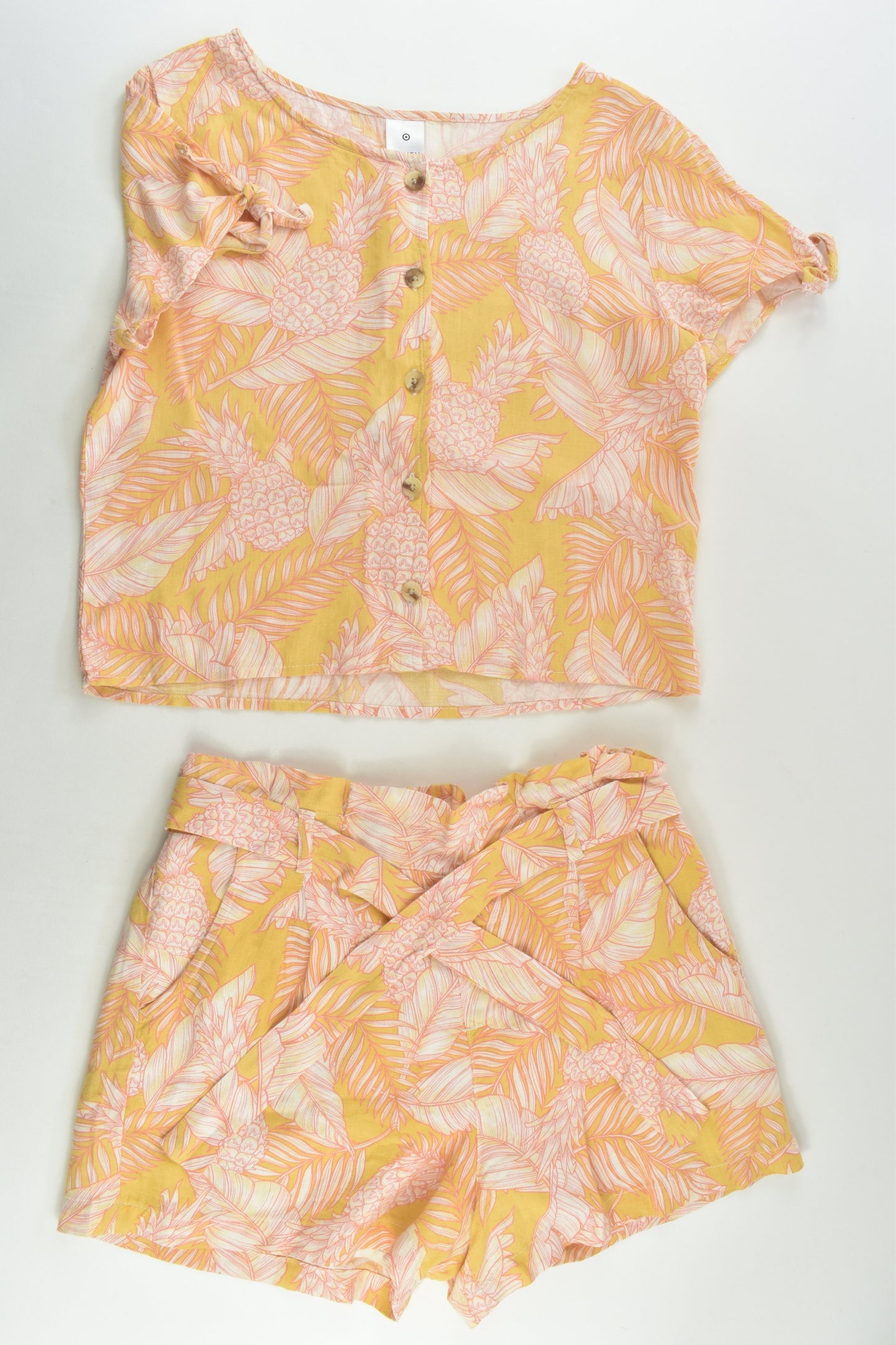Target Size 10 Linen Blend Pineapples Outfit