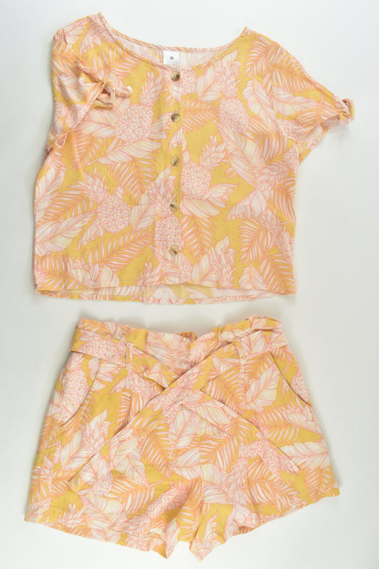 Target Size 10 Linen Blend Pineapples Outfit