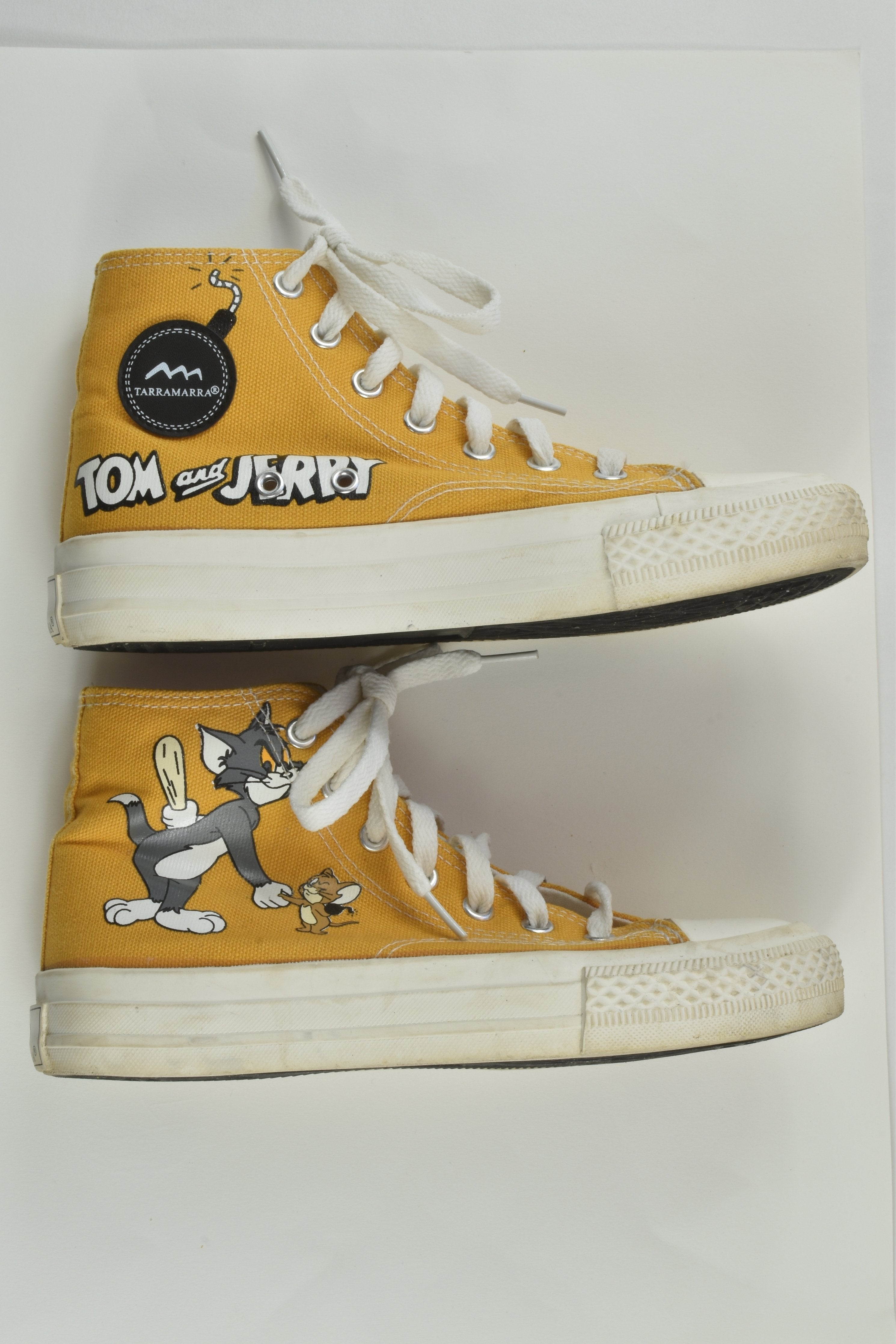 Converse tom on sale and jerry au