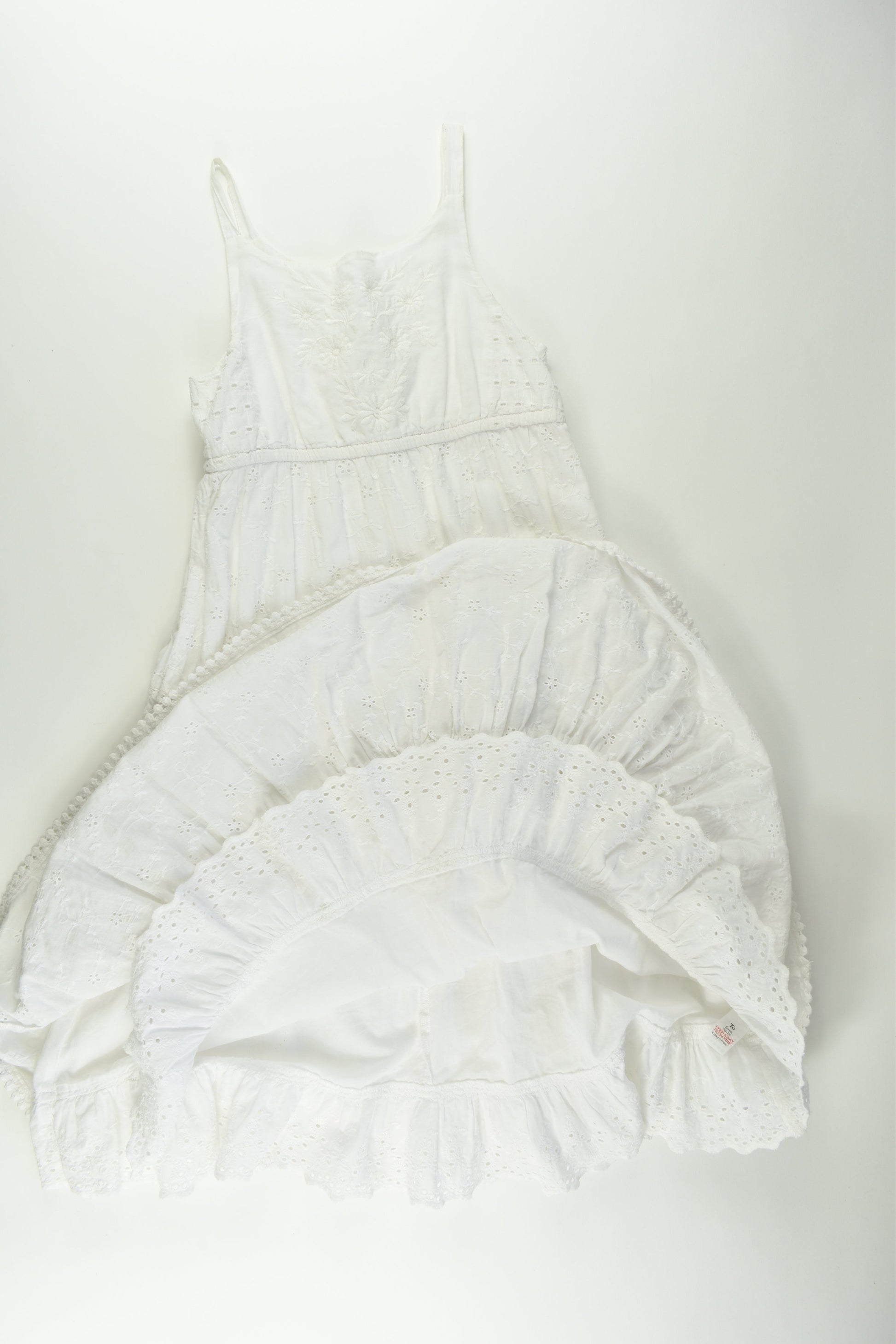 Tu Size 6 Lined Lined Embroidery Dress