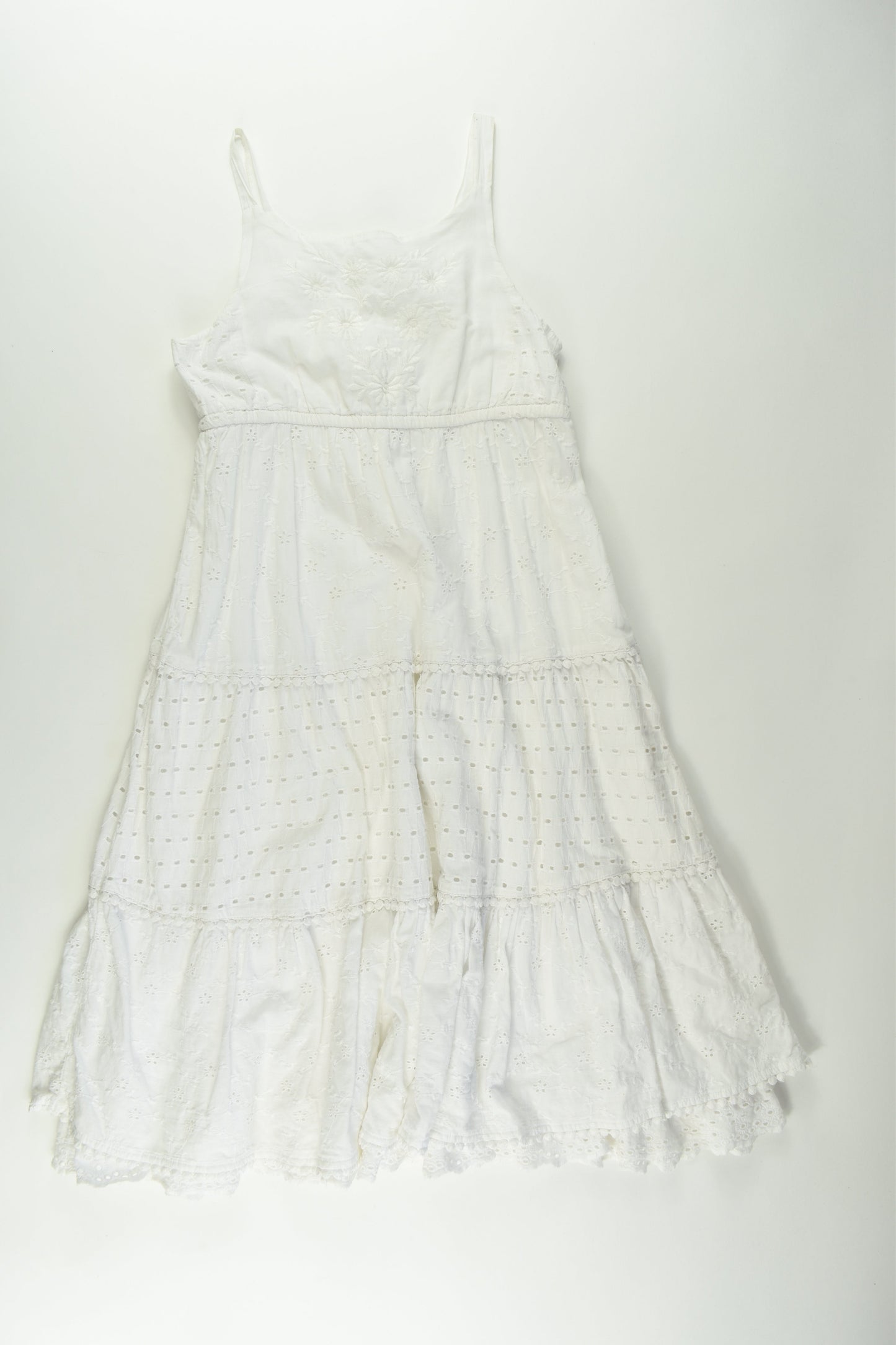 Tu Size 6 Lined Lined Embroidery Dress