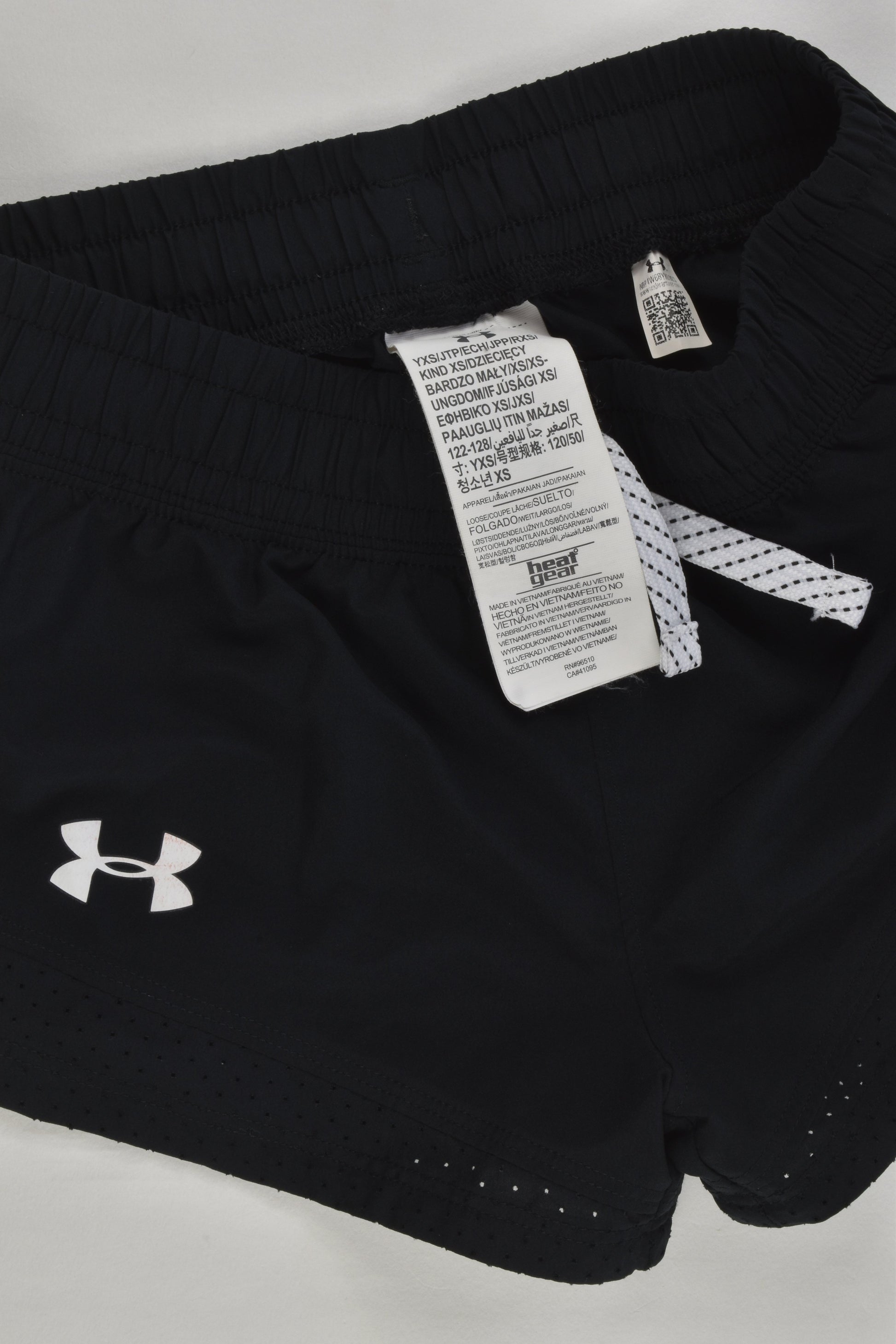 Under Armour Size 7-8 Active Shorts