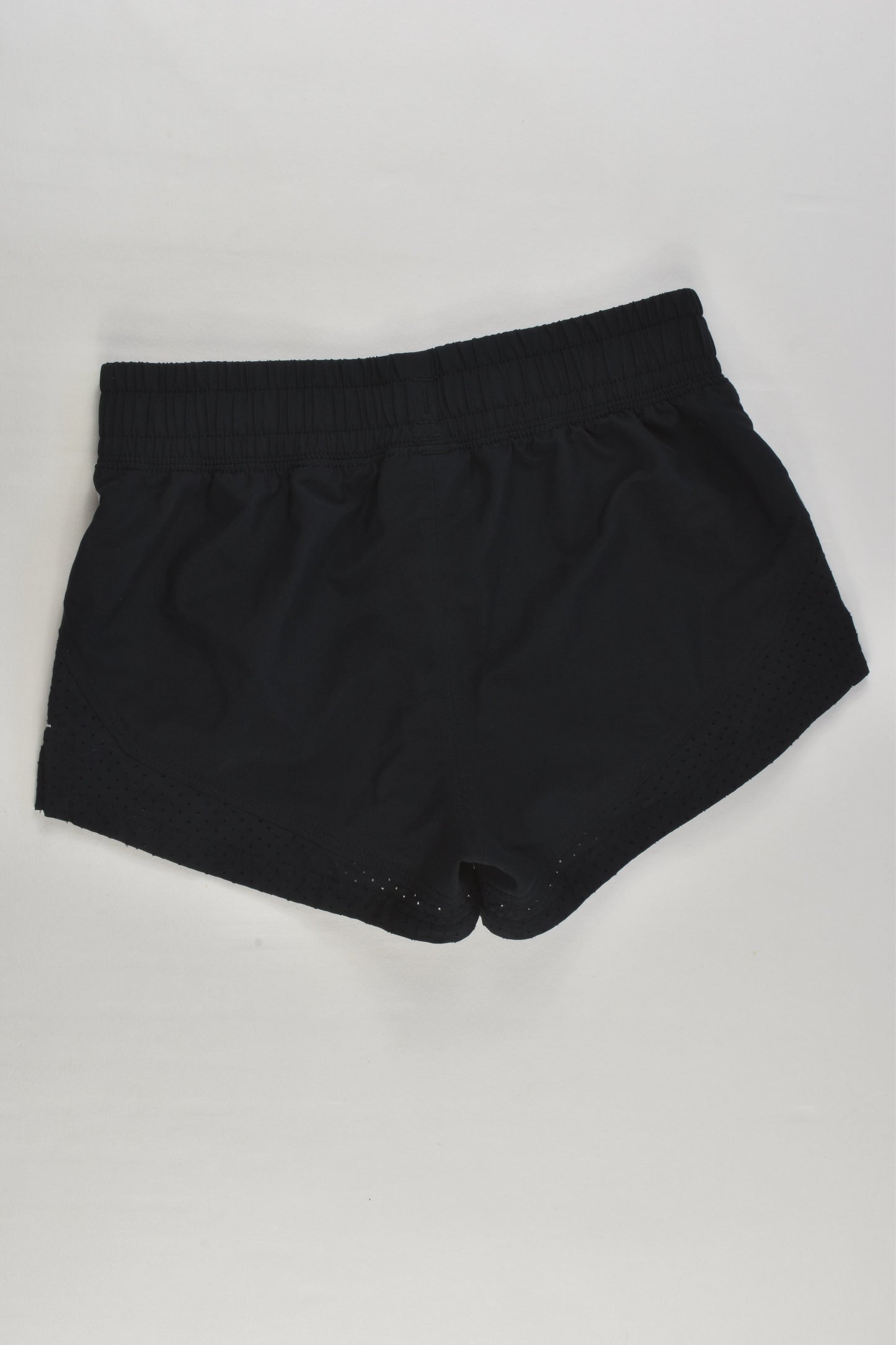 Under Armour Size 7-8 Active Shorts
