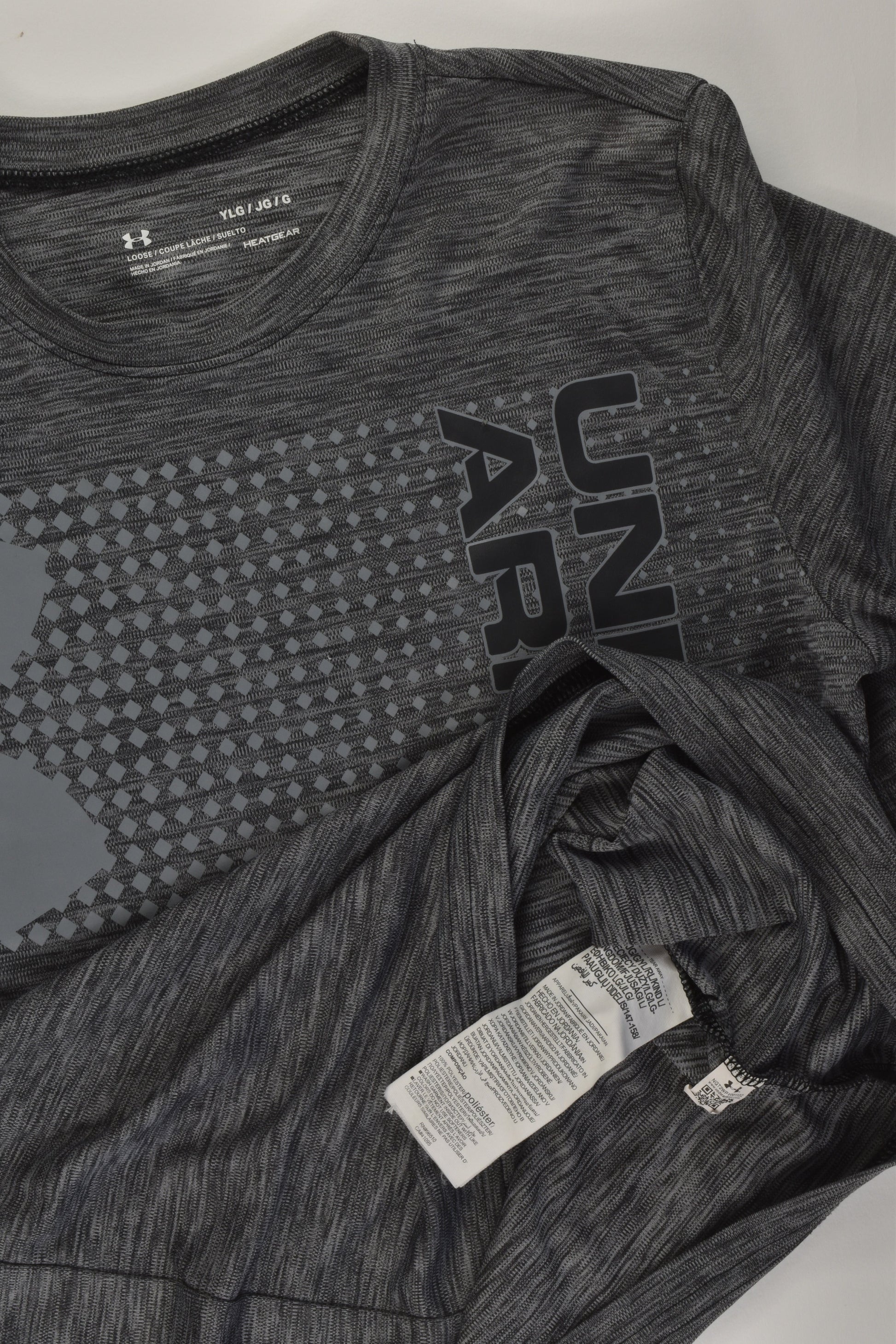 Under Armour Size approx 14 Sport T-shirt