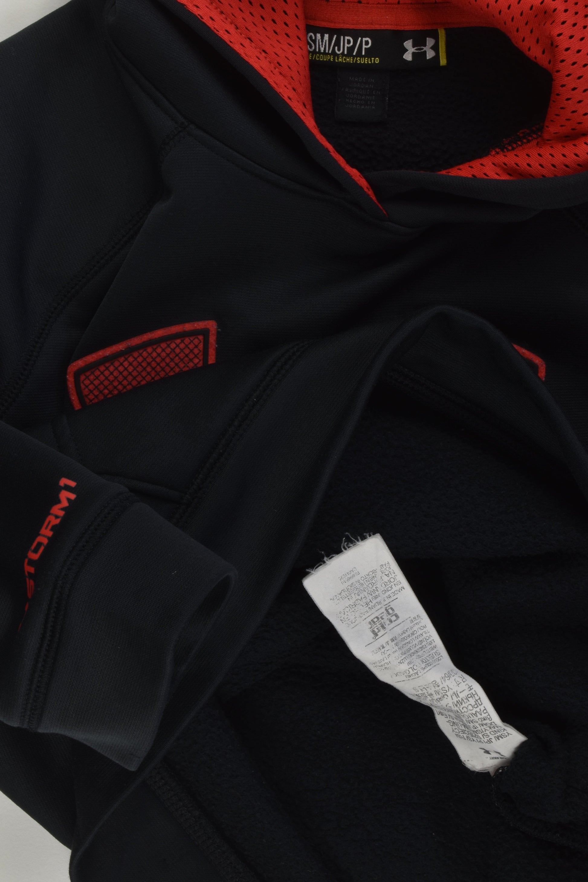 Under Armour Size approx 8-10 Jumper