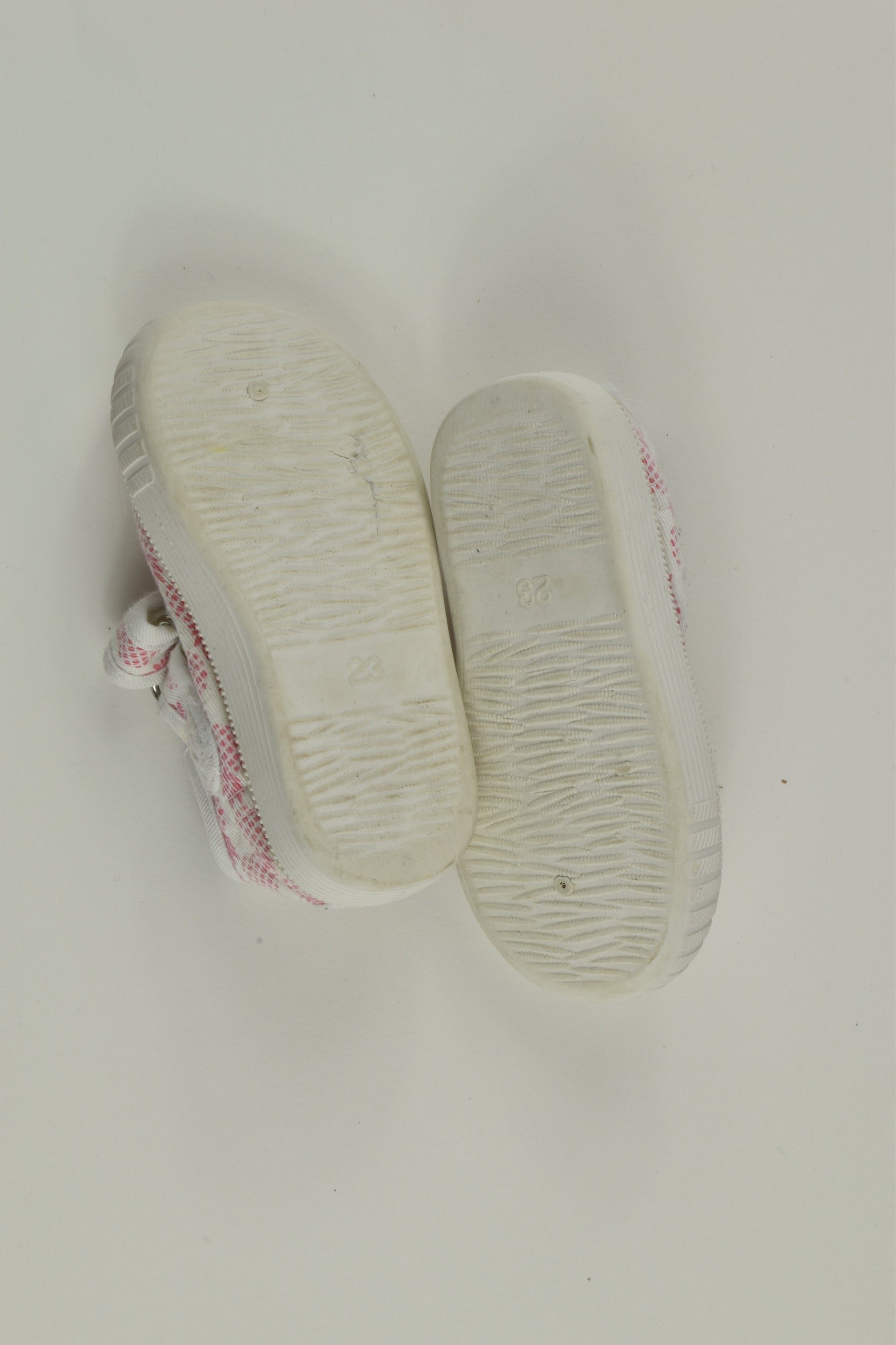 Walnut Melbourne Size EUR 23 Pineapples Shoes