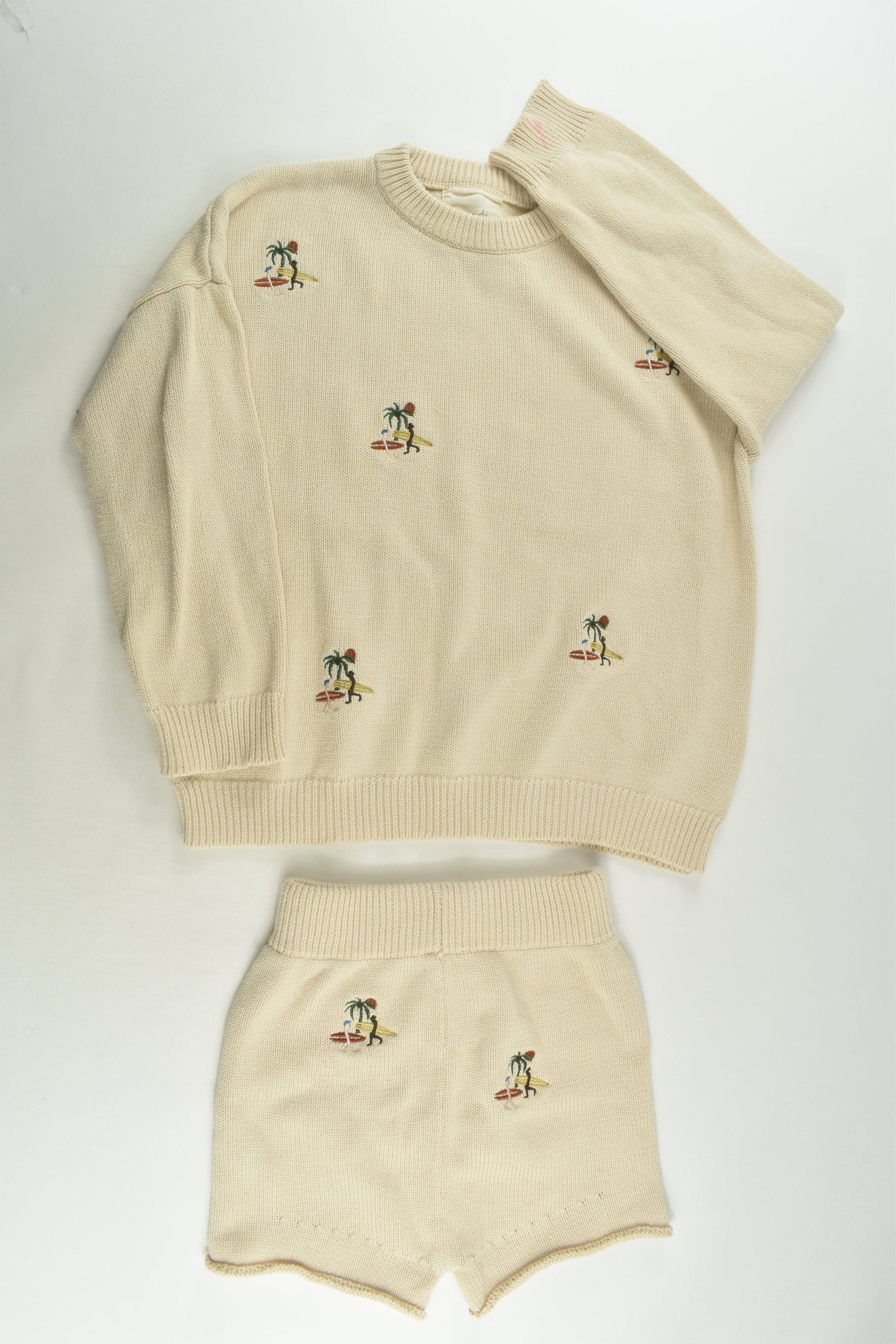 Wandr. Size 5-6 Knit Outfit