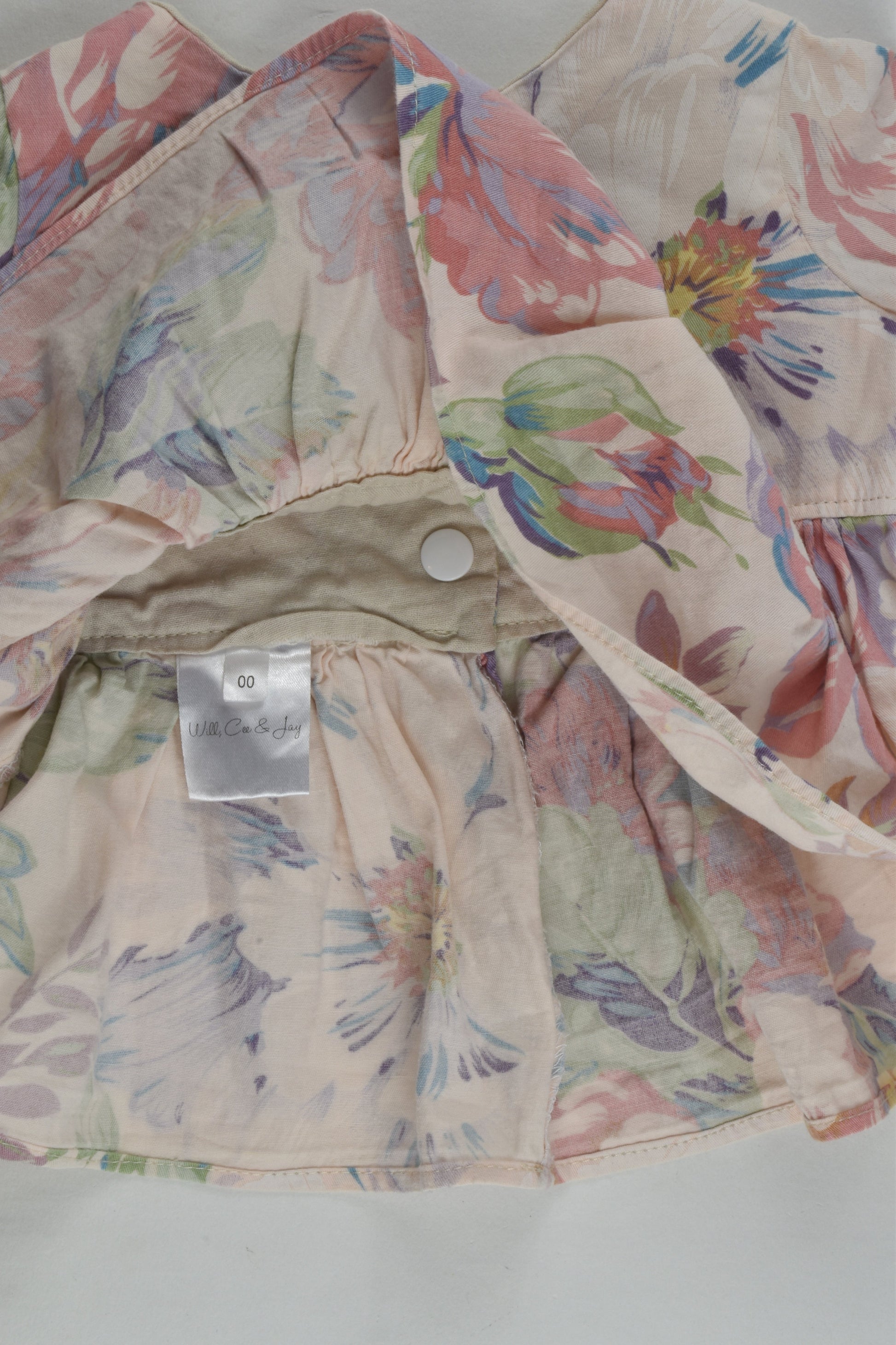 Will, Cee and Jay Size 00 Floral Peplum Top