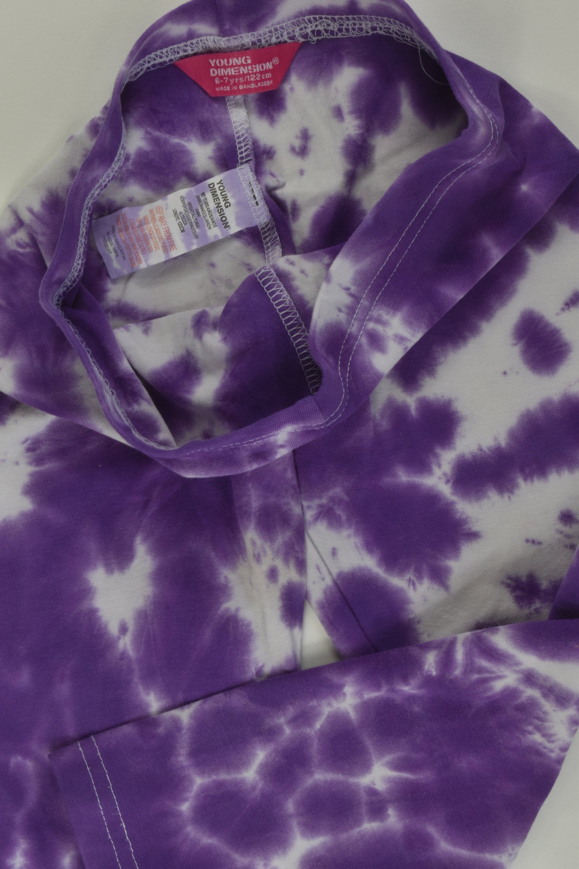 Young Dimension Size 6-7 Tie-Dye Capri Leggings