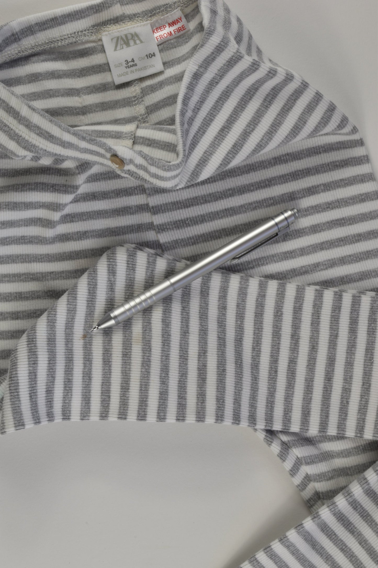 Zara Size 3-4 Ribbed Leggings