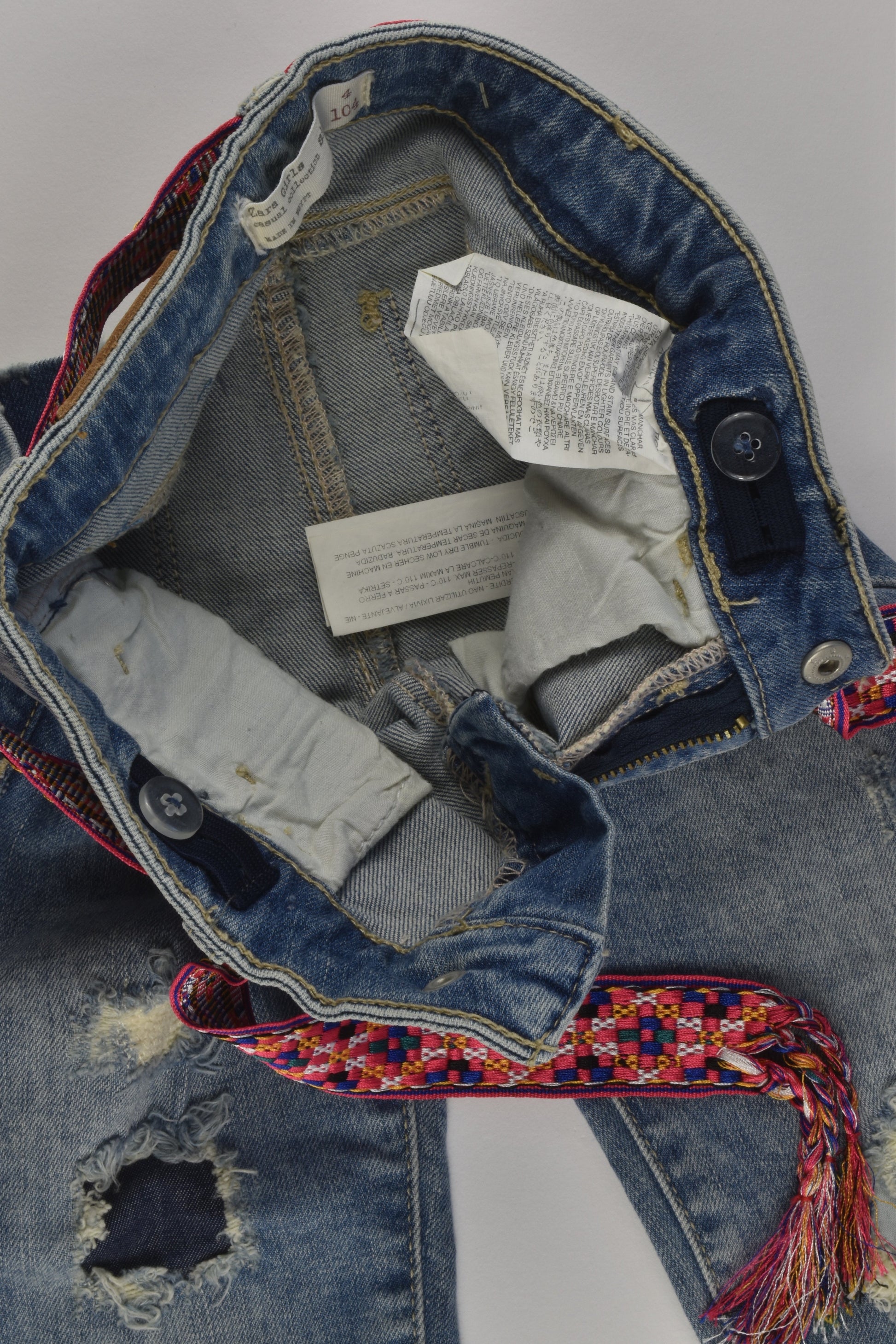 Zara Size 4 Denim Pants with Belt