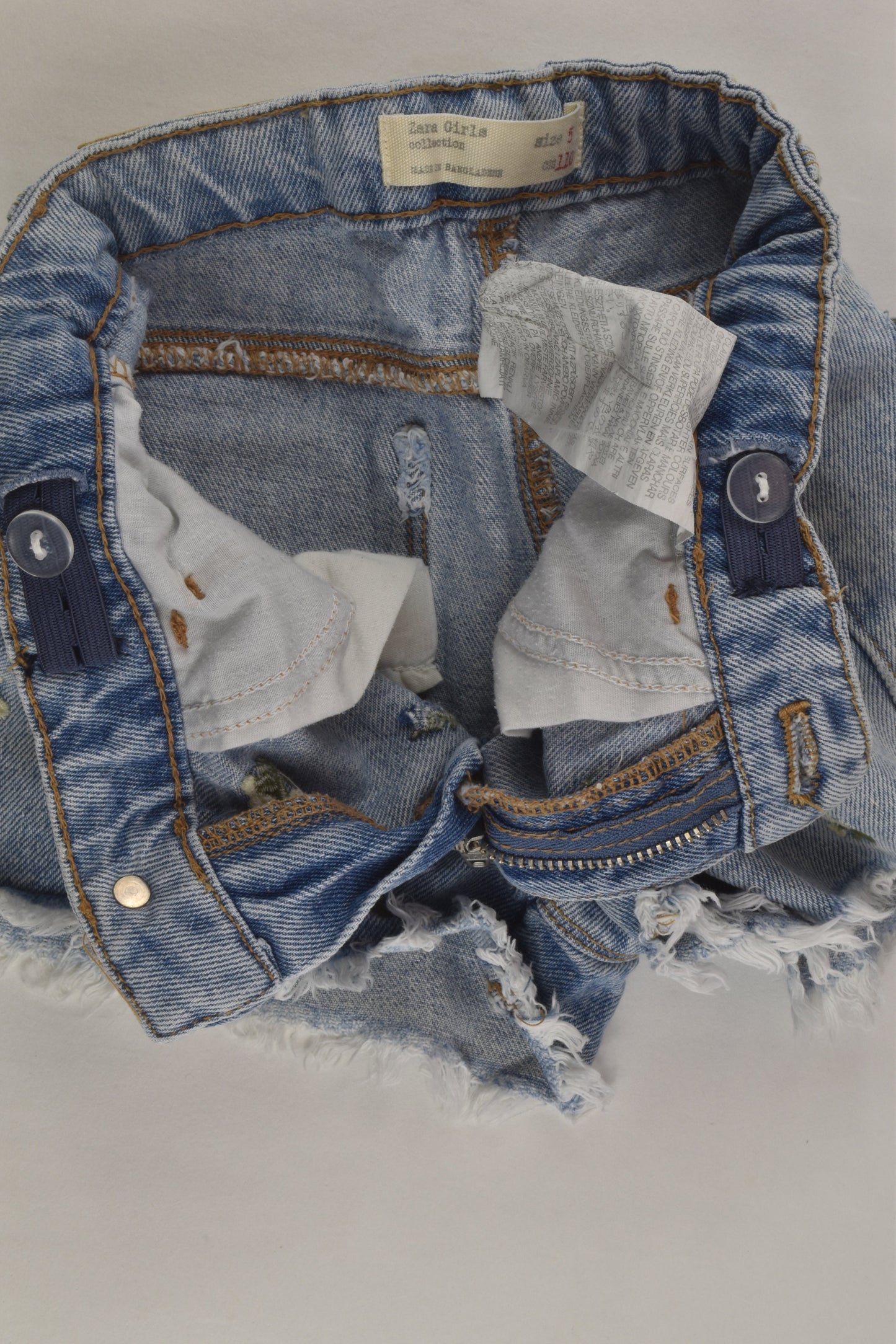 Zara Size 5 (110 cm) Embroidery Denim Shorts