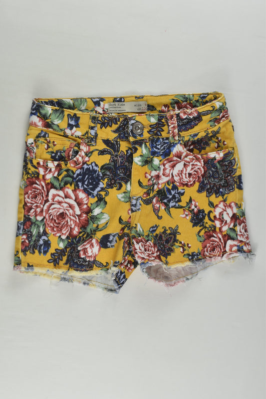 Zara Size 6 Stretchy Floral Shorts