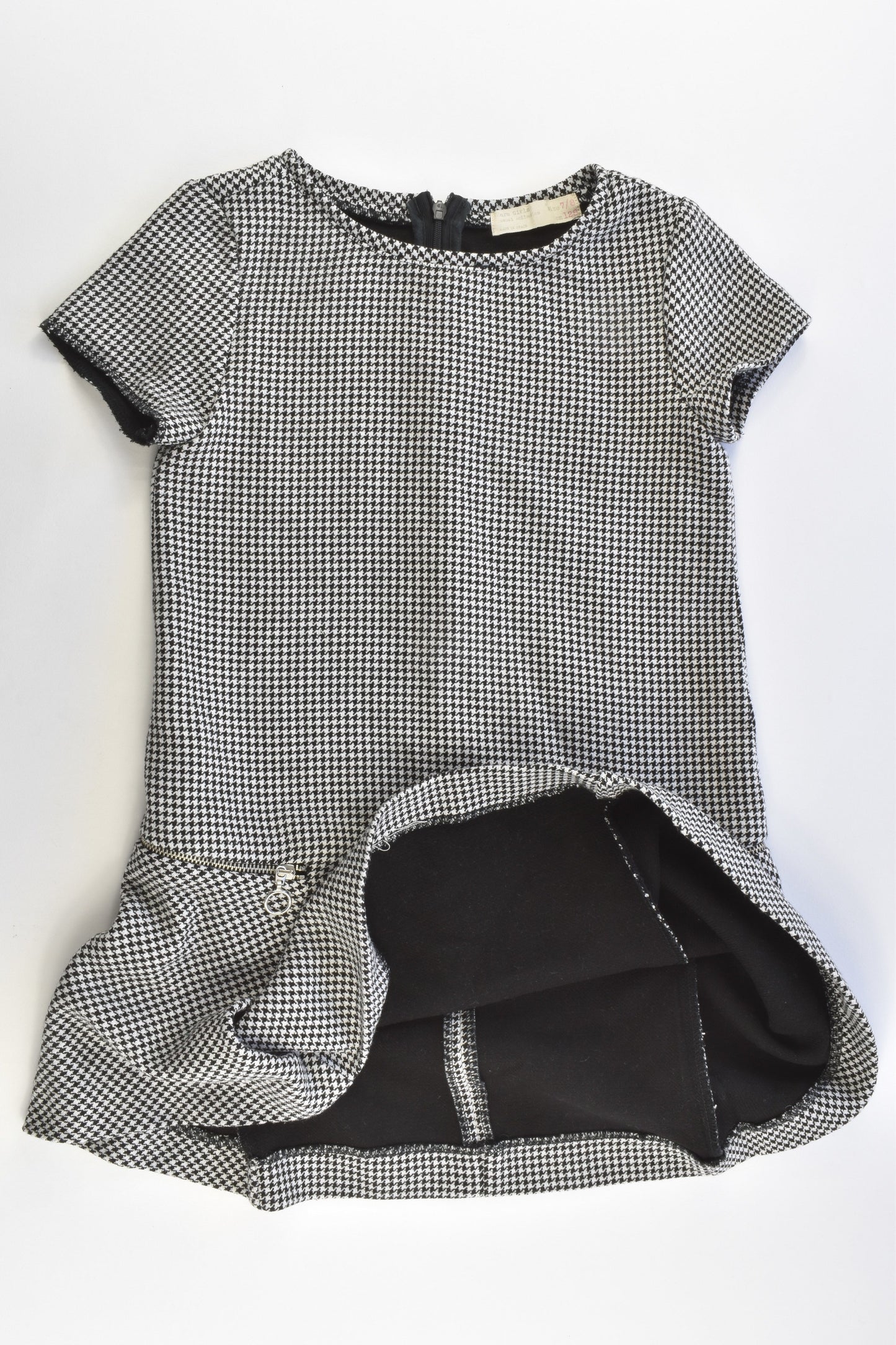 Zara Size 7/8 (128 cm) Winter Dress