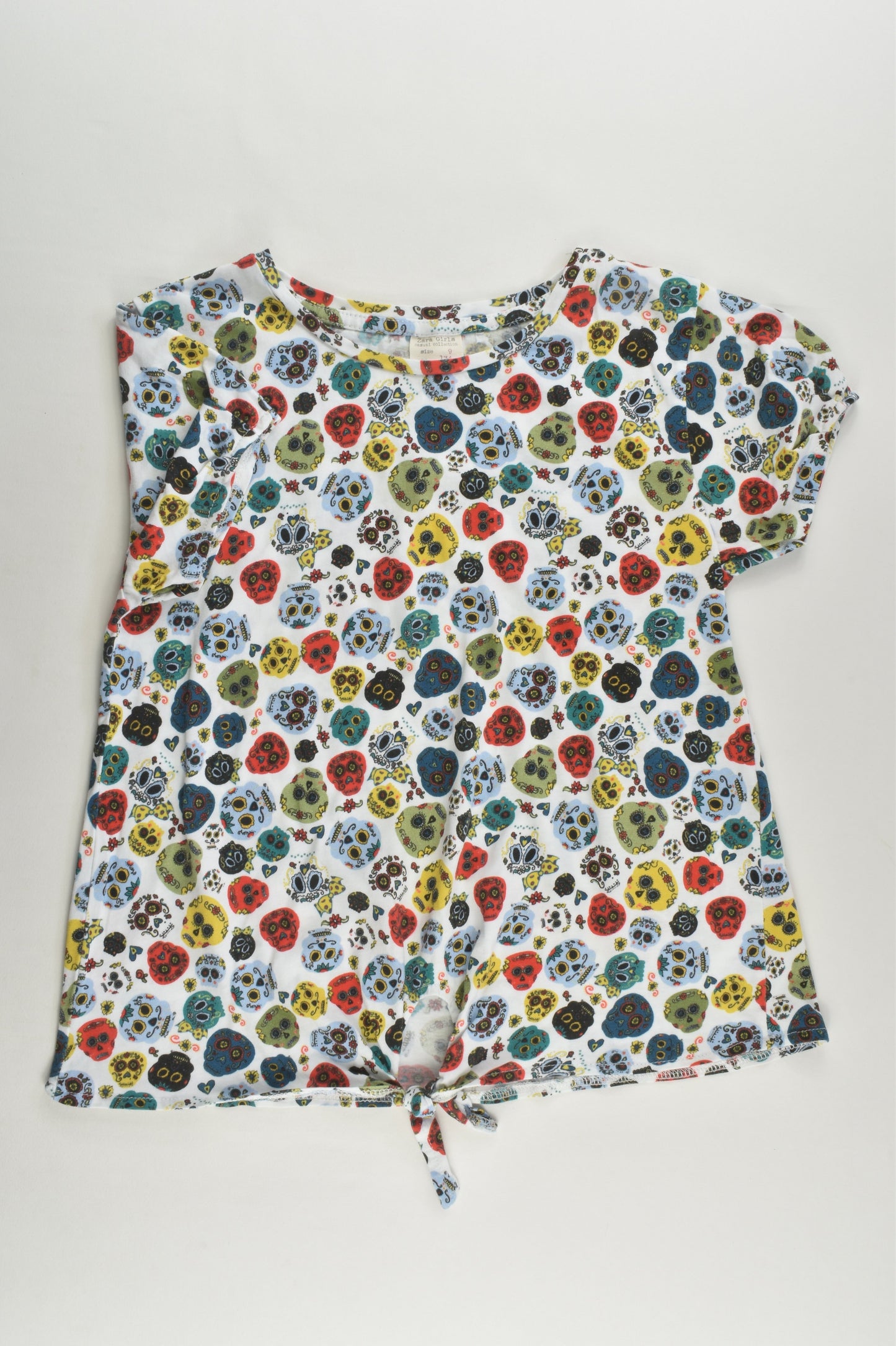 Zara Size 9 (134 cm) Colourful Skulls Tie Front T-shirt