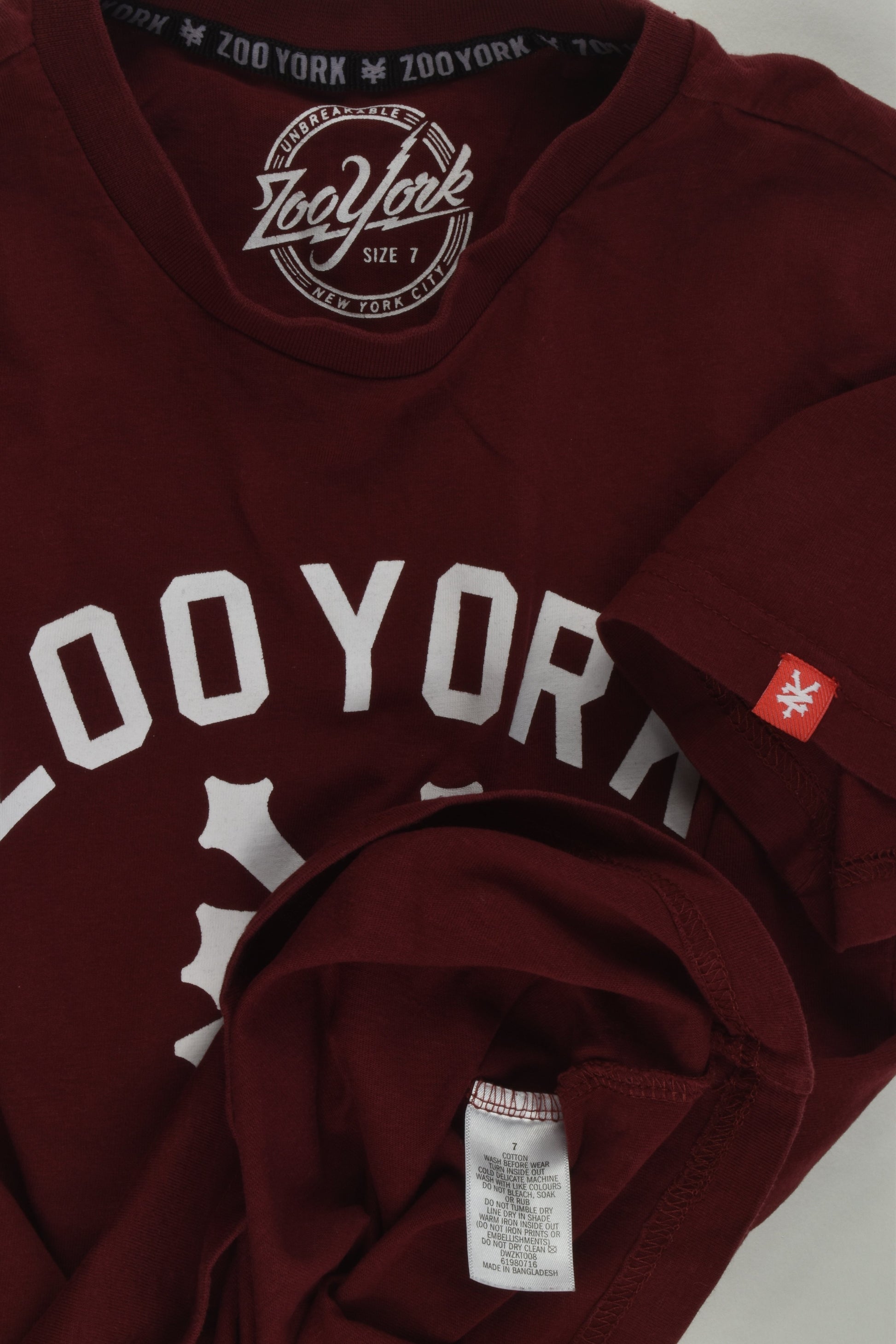 Zoo York Size 7 T-shirt