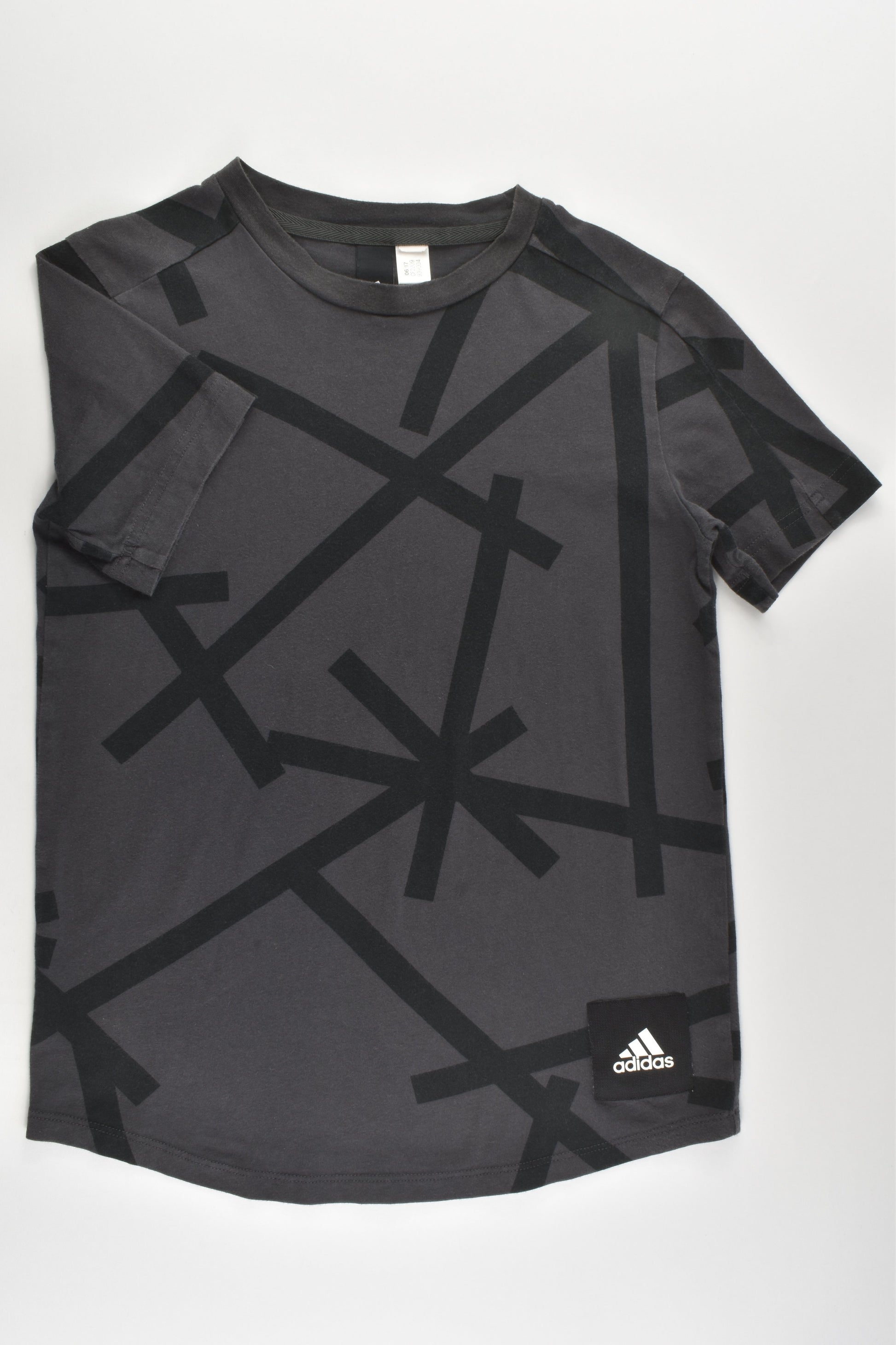 Adidas Size approx 9-10 T-shirt