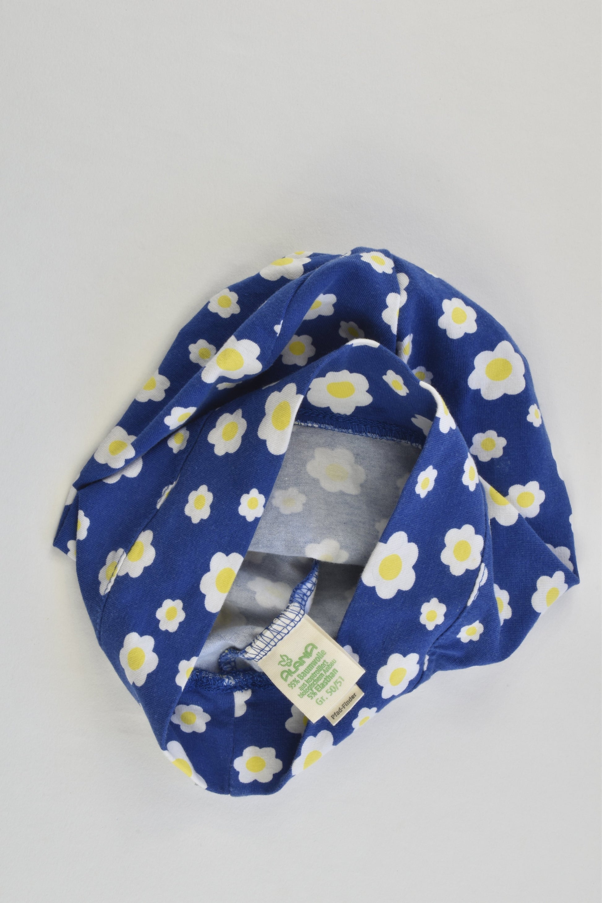 Alana (Germany) Size approx 2-4 years Organic Floral Beanie