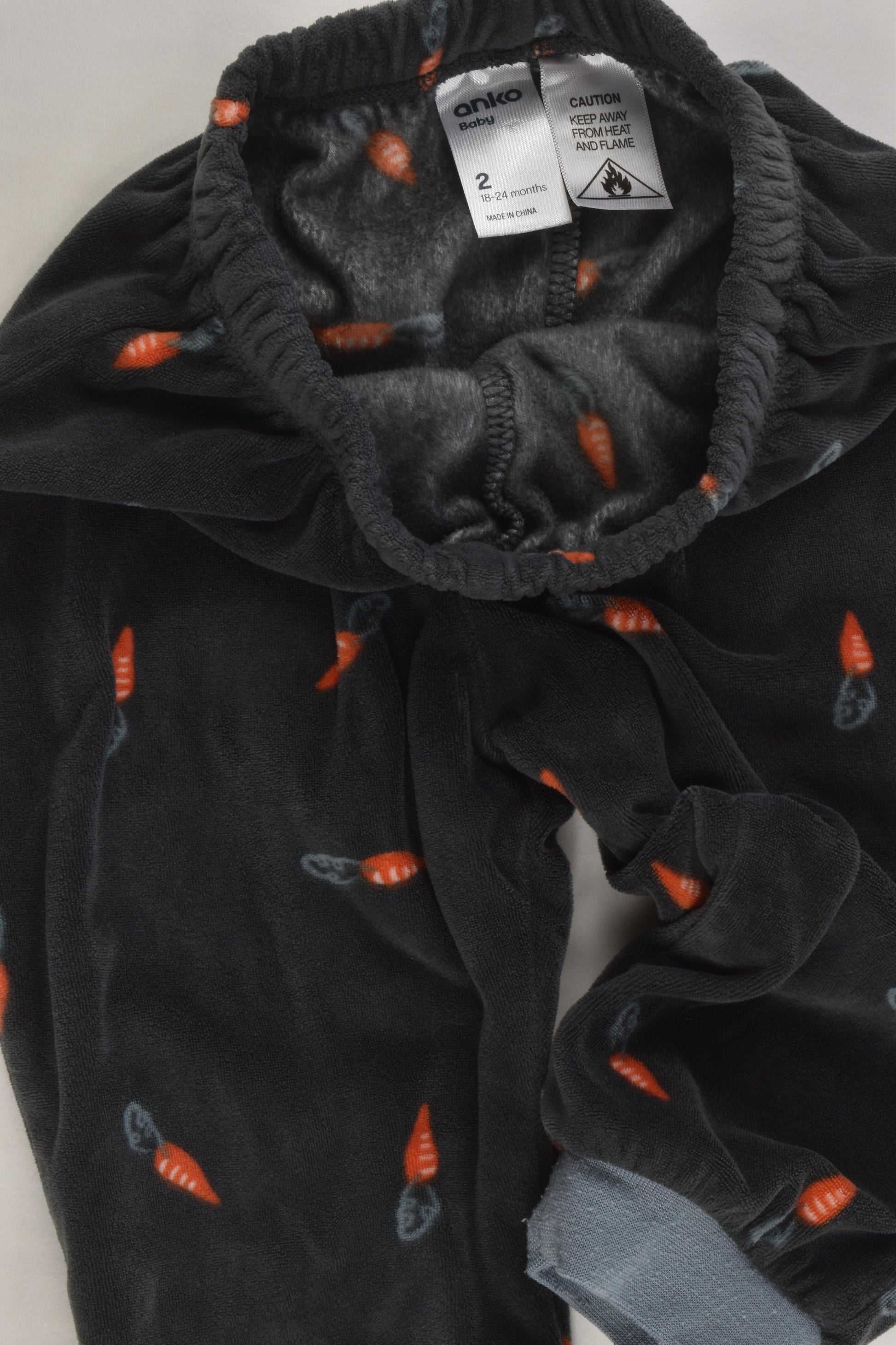 Anko Size 2 Carrots Velour Pants