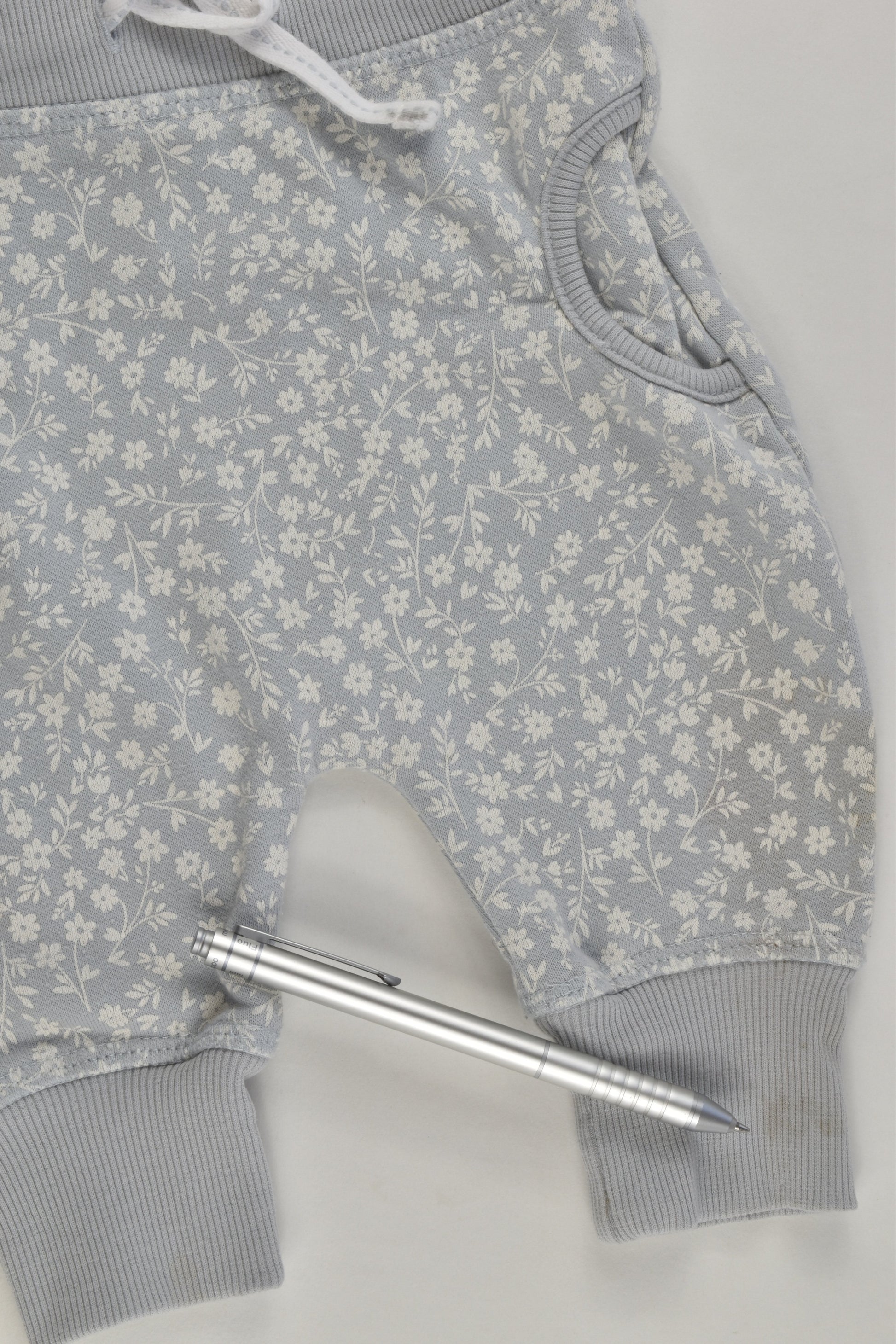 Baby Berry Size 00 (3-6 months) Floral Sweater and Track Pants
