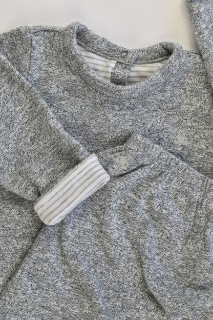 Baby Gap Size 0 (6-9 months) Reversible Lined Sweater and Pants