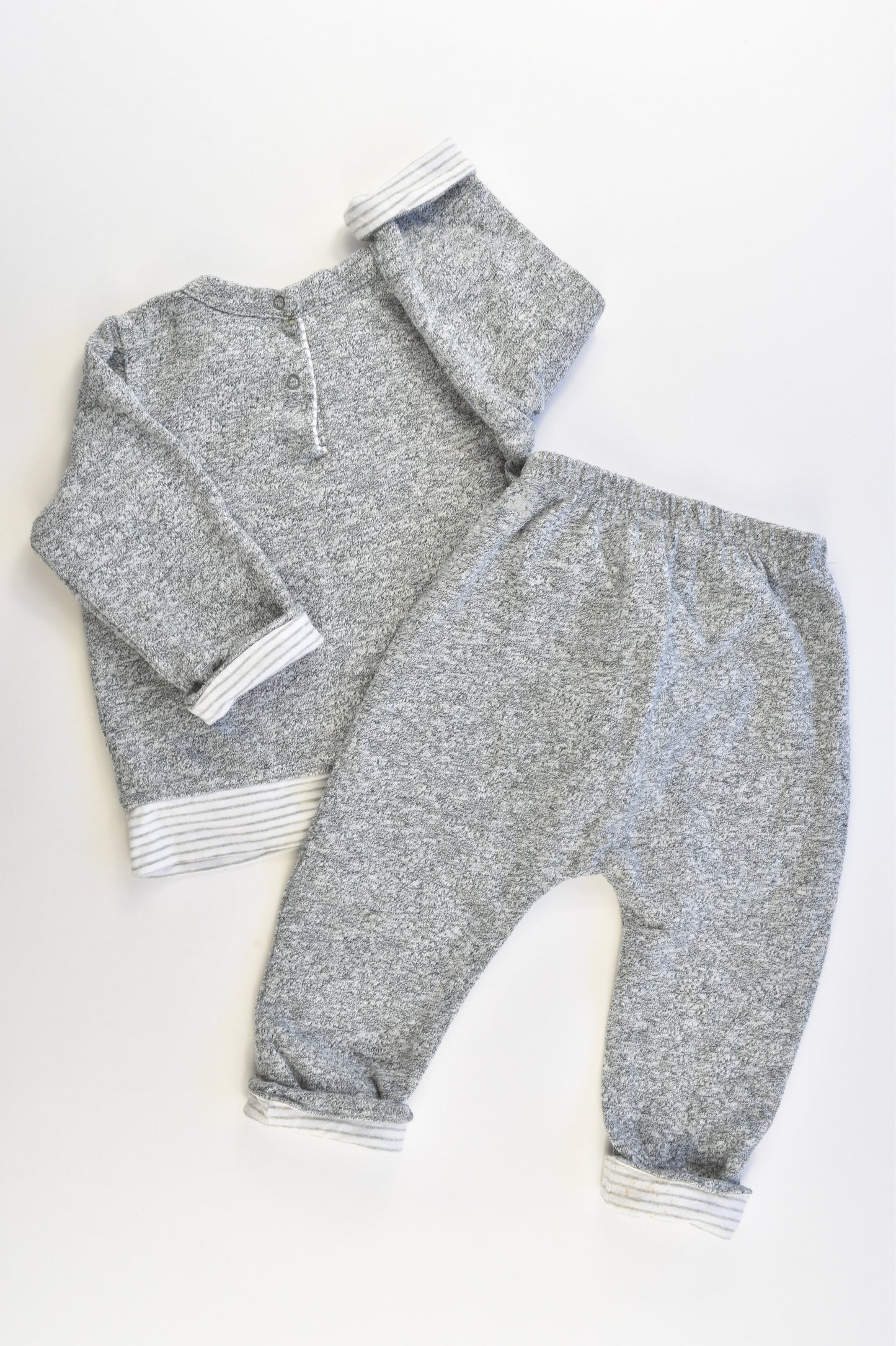 Baby Gap Size 0 (6-9 months) Reversible Lined Sweater and Pants