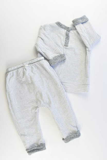 Baby Gap Size 0 (6-9 months) Reversible Lined Sweater and Pants