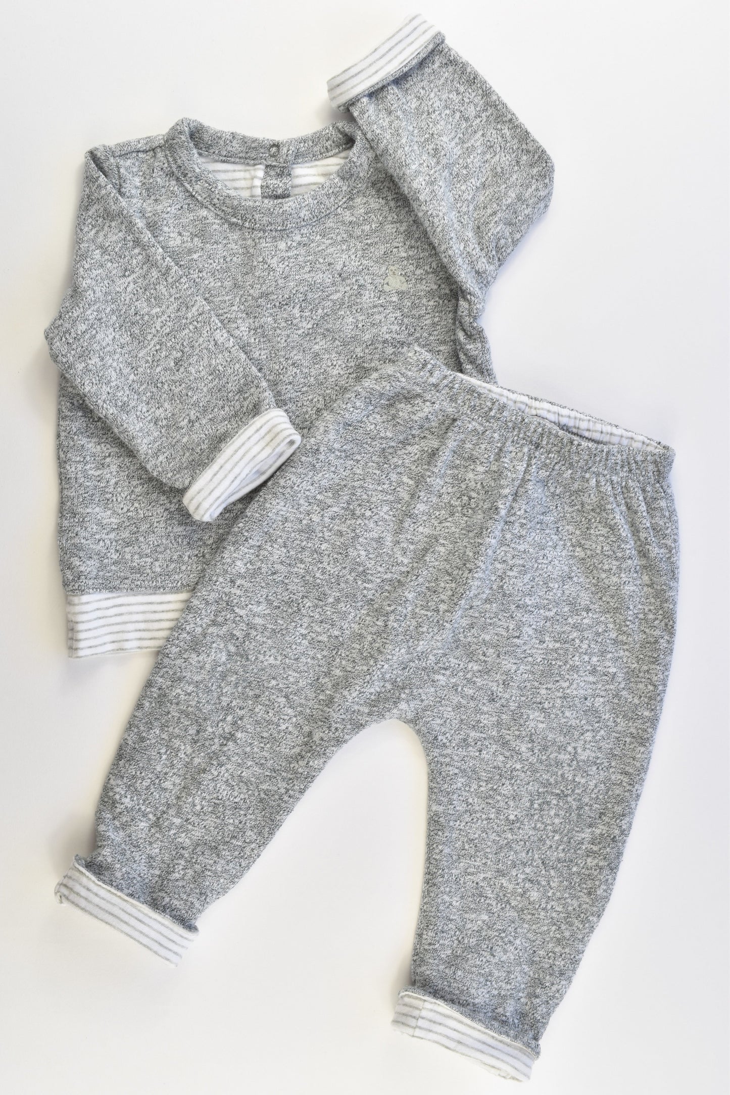 Baby Gap Size 0 (6-9 months) Reversible Lined Sweater and Pants