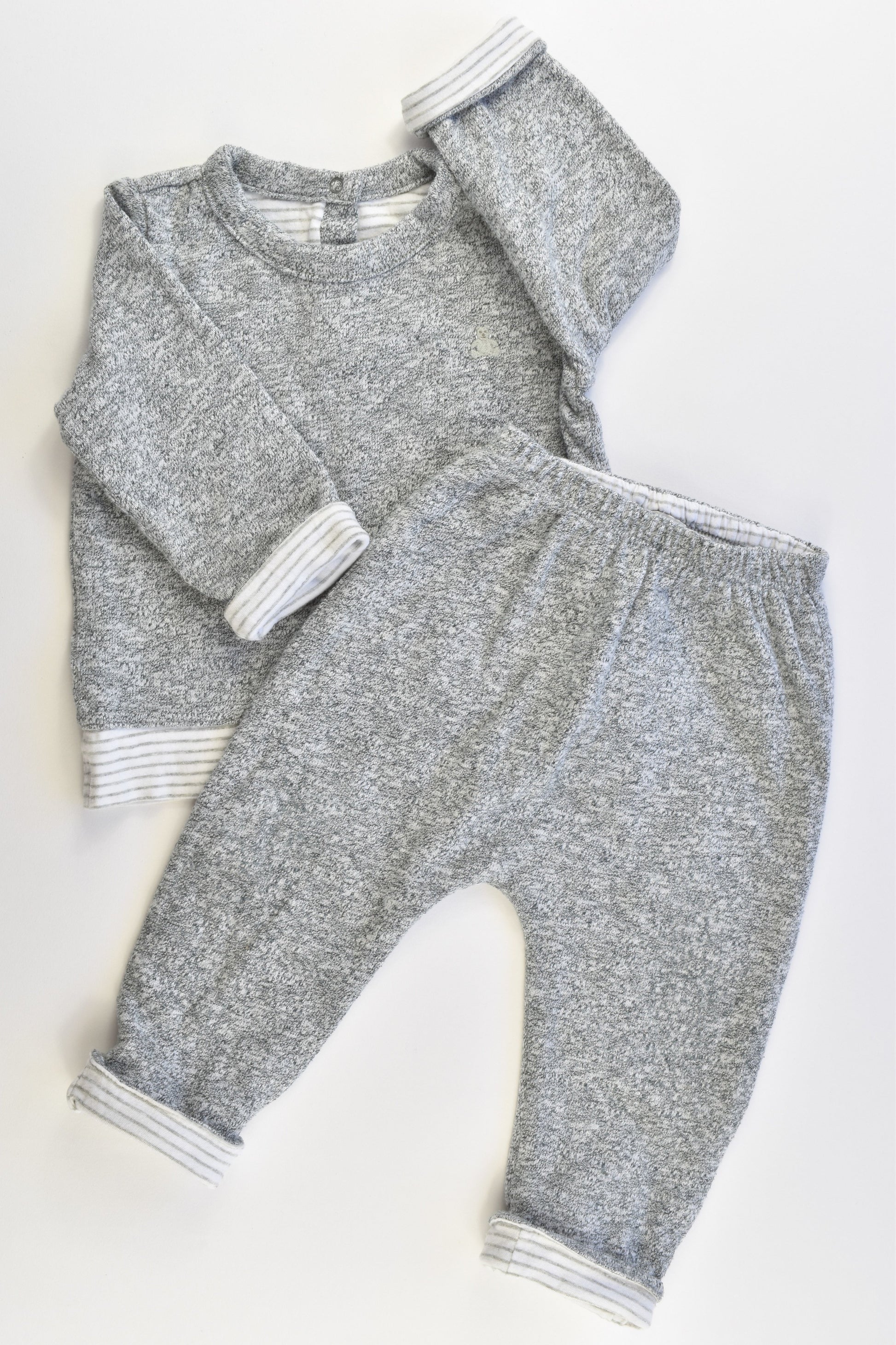 Baby Gap Size 0 (6-9 months) Reversible Lined Sweater and Pants