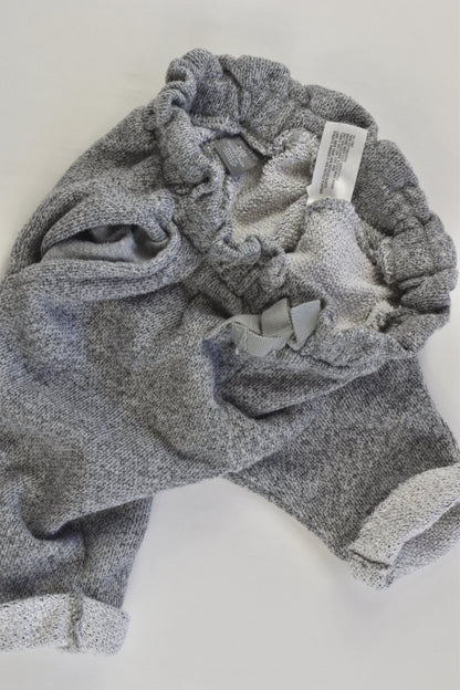 Baby Gap Size 000 (0-3 months) Track Pants