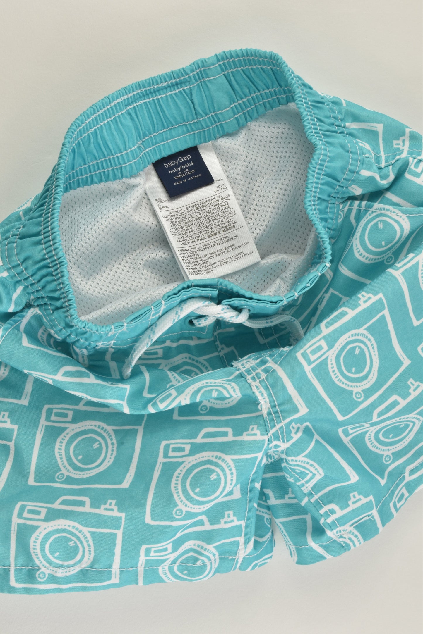 Baby Gap Size 1-2 (90 cm) Cameras Board Shorts