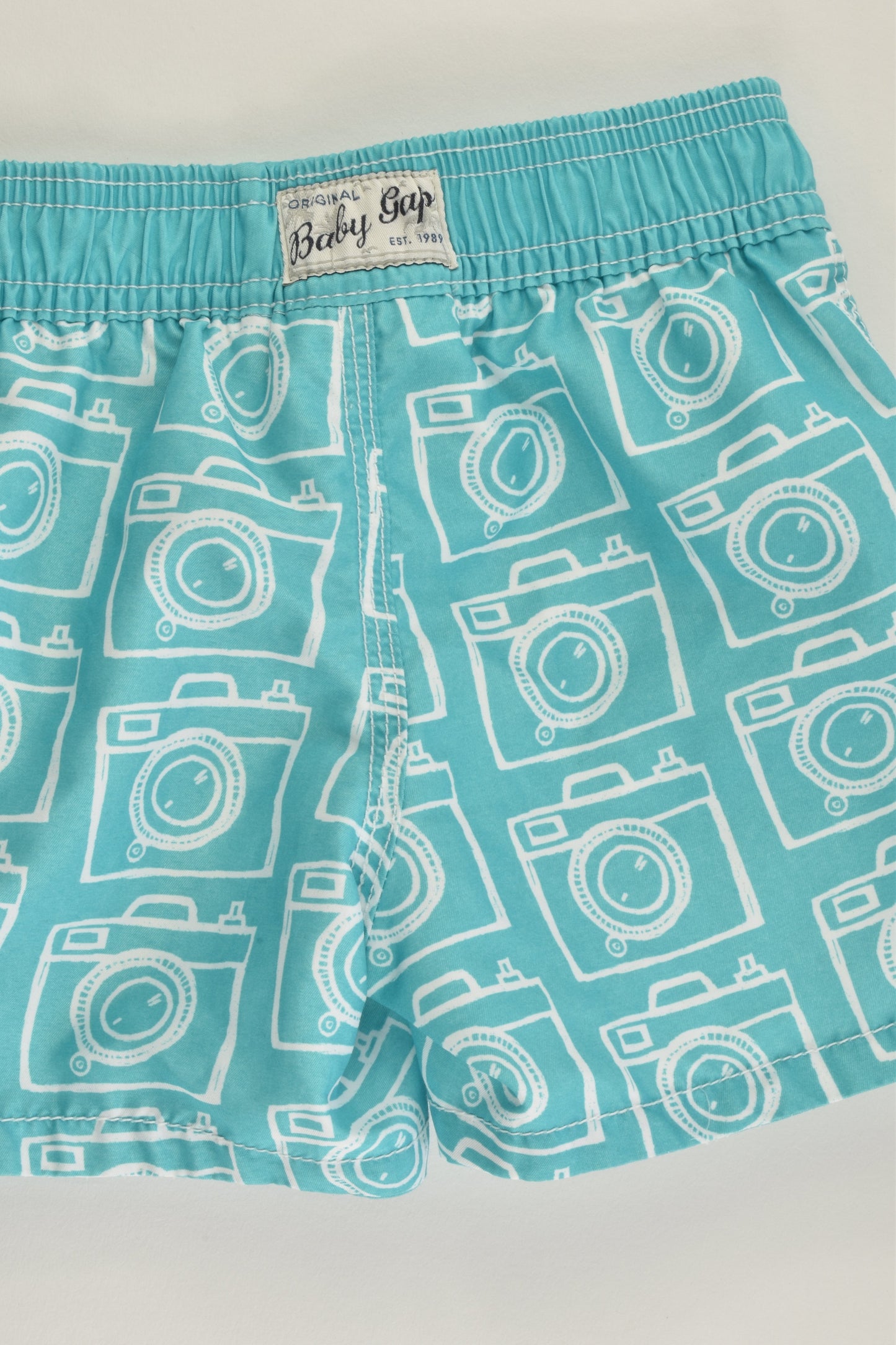 Baby Gap Size 1-2 (90 cm) Cameras Board Shorts