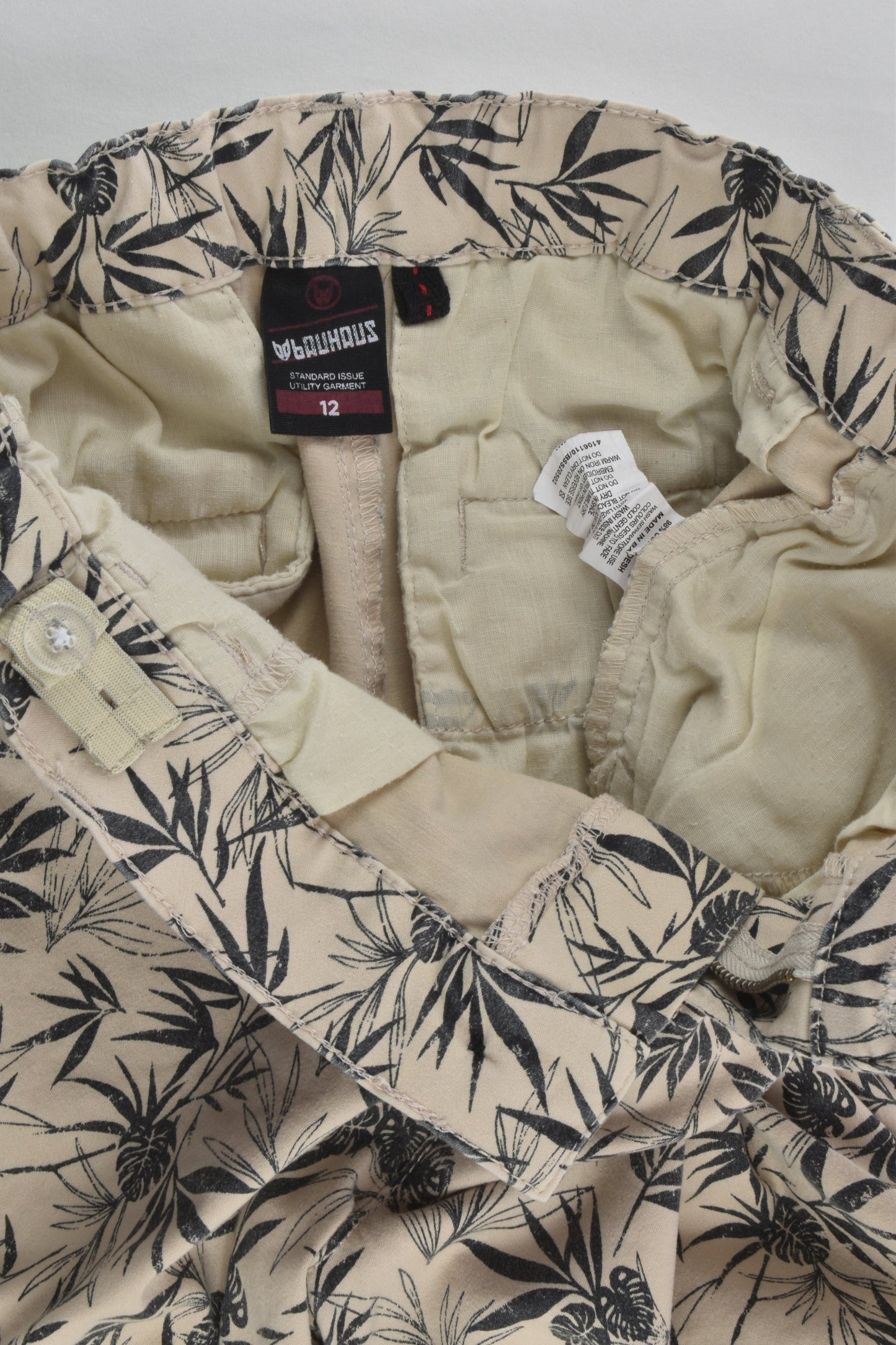 Bauhaus Size 12 Leaves Shorts