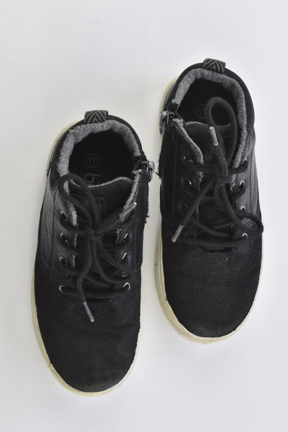 Betts Size 11 Shoes