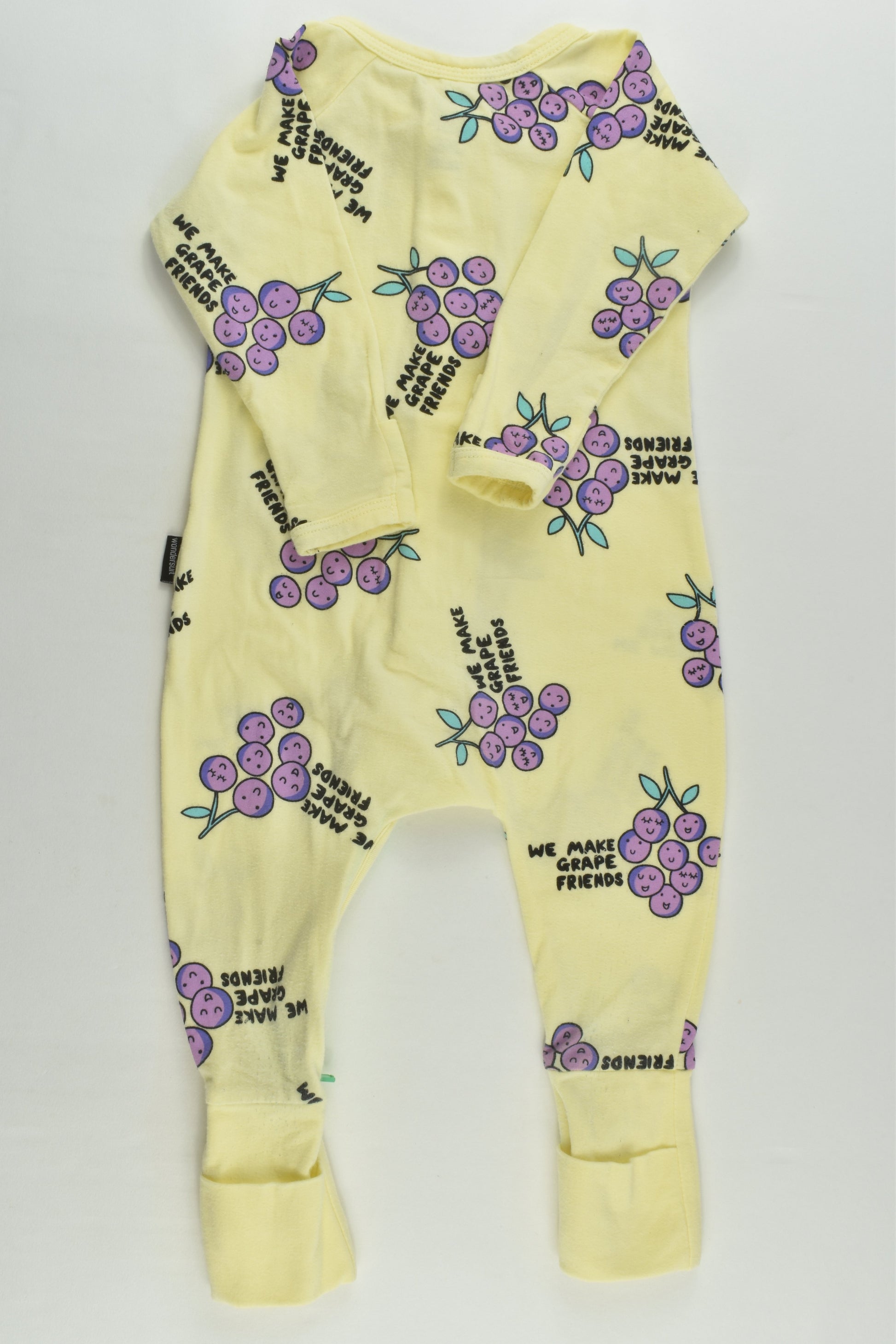 Bonds Size 00 'We Make Grape Friends' Wondersuit