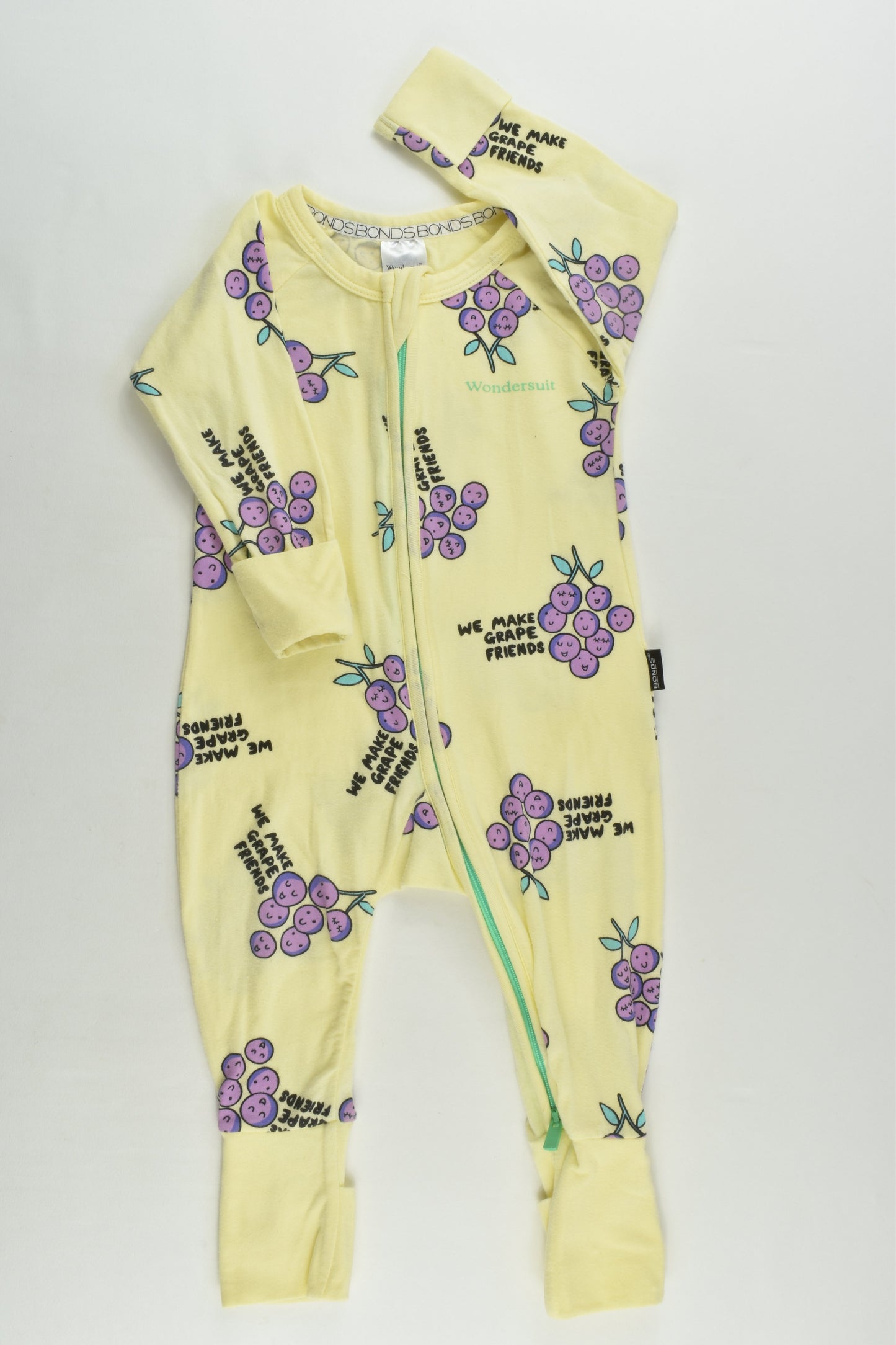 Bonds Size 00 'We Make Grape Friends' Wondersuit