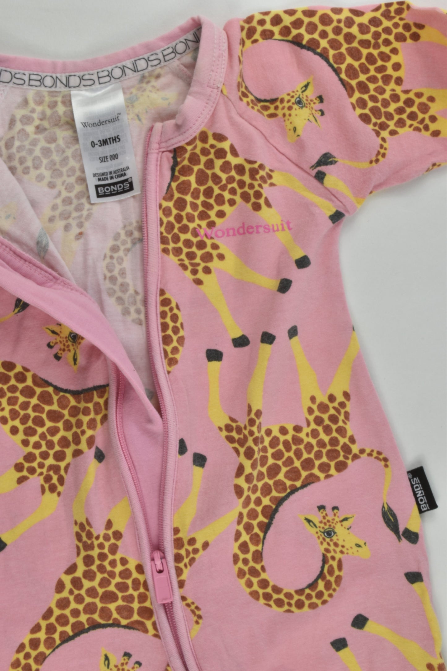 Bonds Size 000 (0-3 months) Giraffes Wondersuit