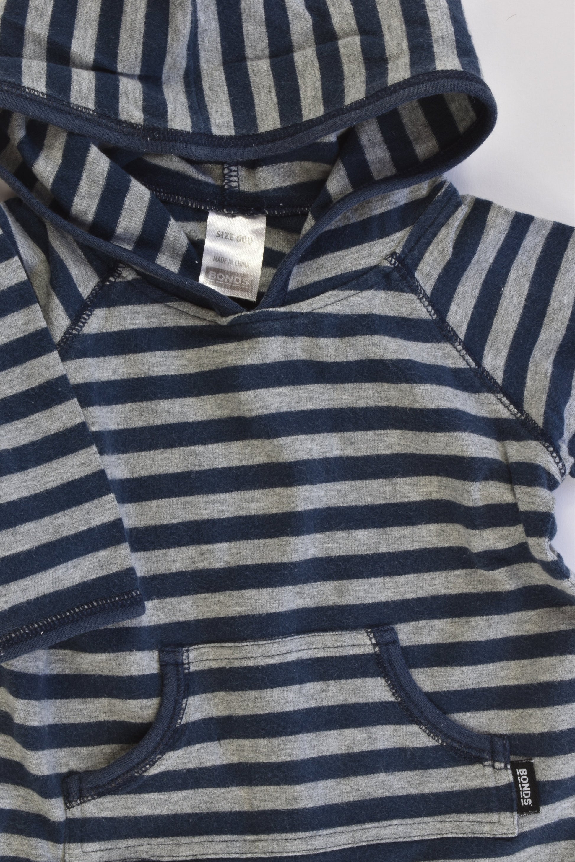 Bonds Size 000 (0-3 months) Striped Hooded Top