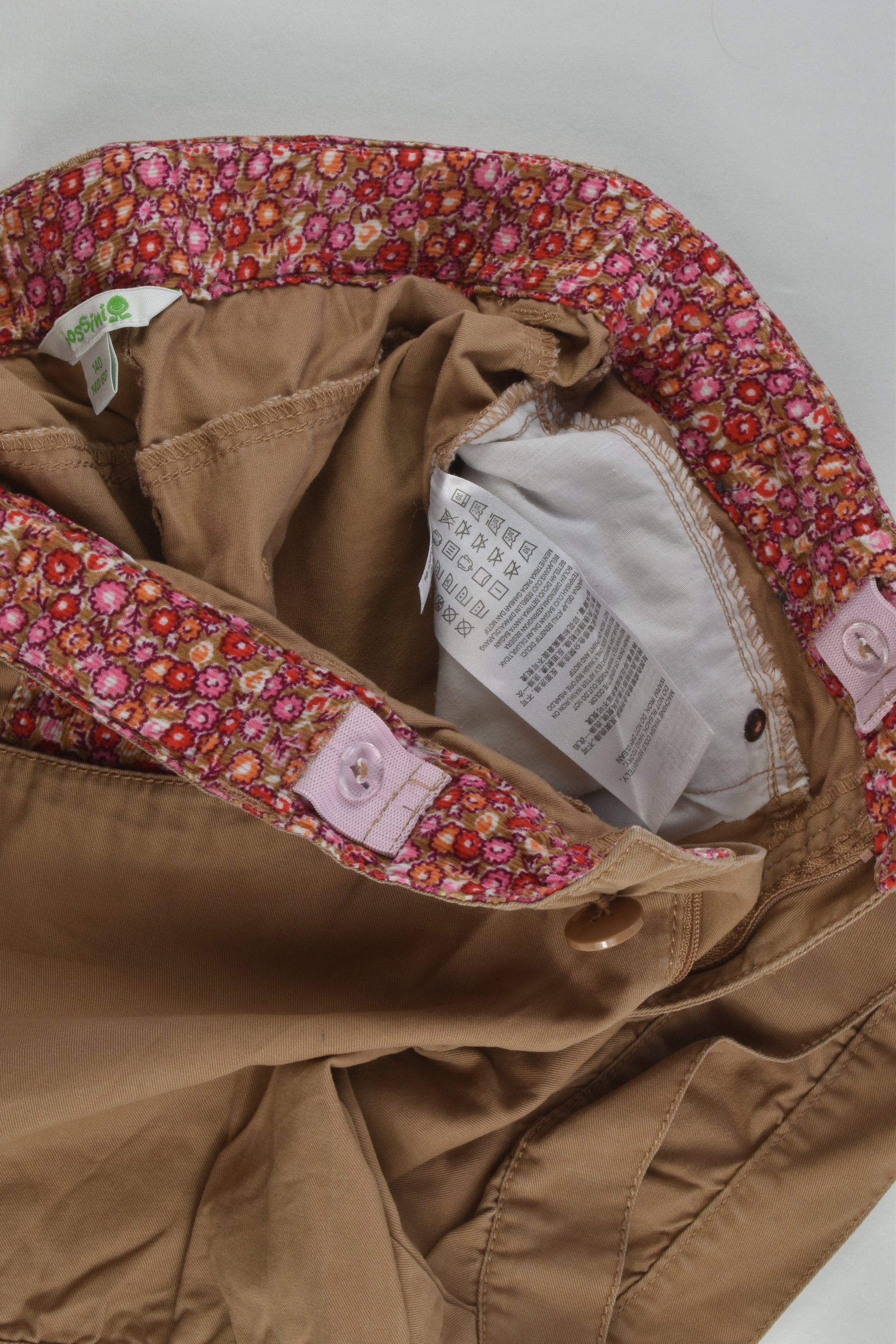 Bossini Size 10 (140 cm) Floral Details Shorts