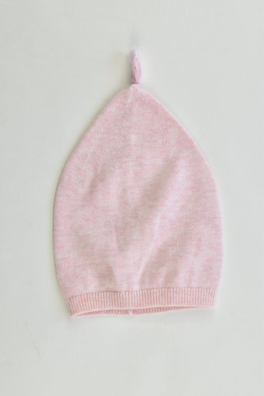 Brand Unknown Size approx 0-3 months Knitted Beanie