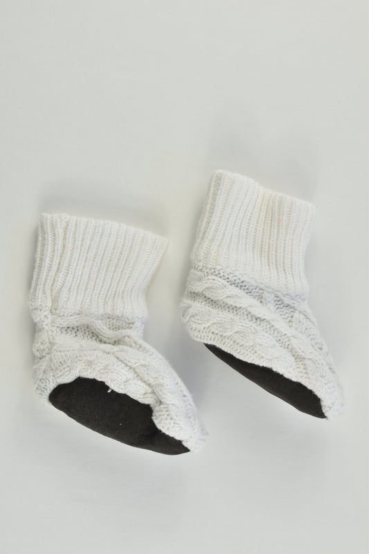 Brand Unknown Size approx 00 Knitted Slippers