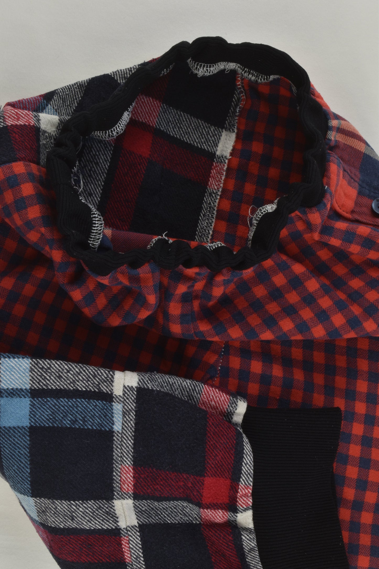 Brand Unknown Size approx 2-3 Checked Pants