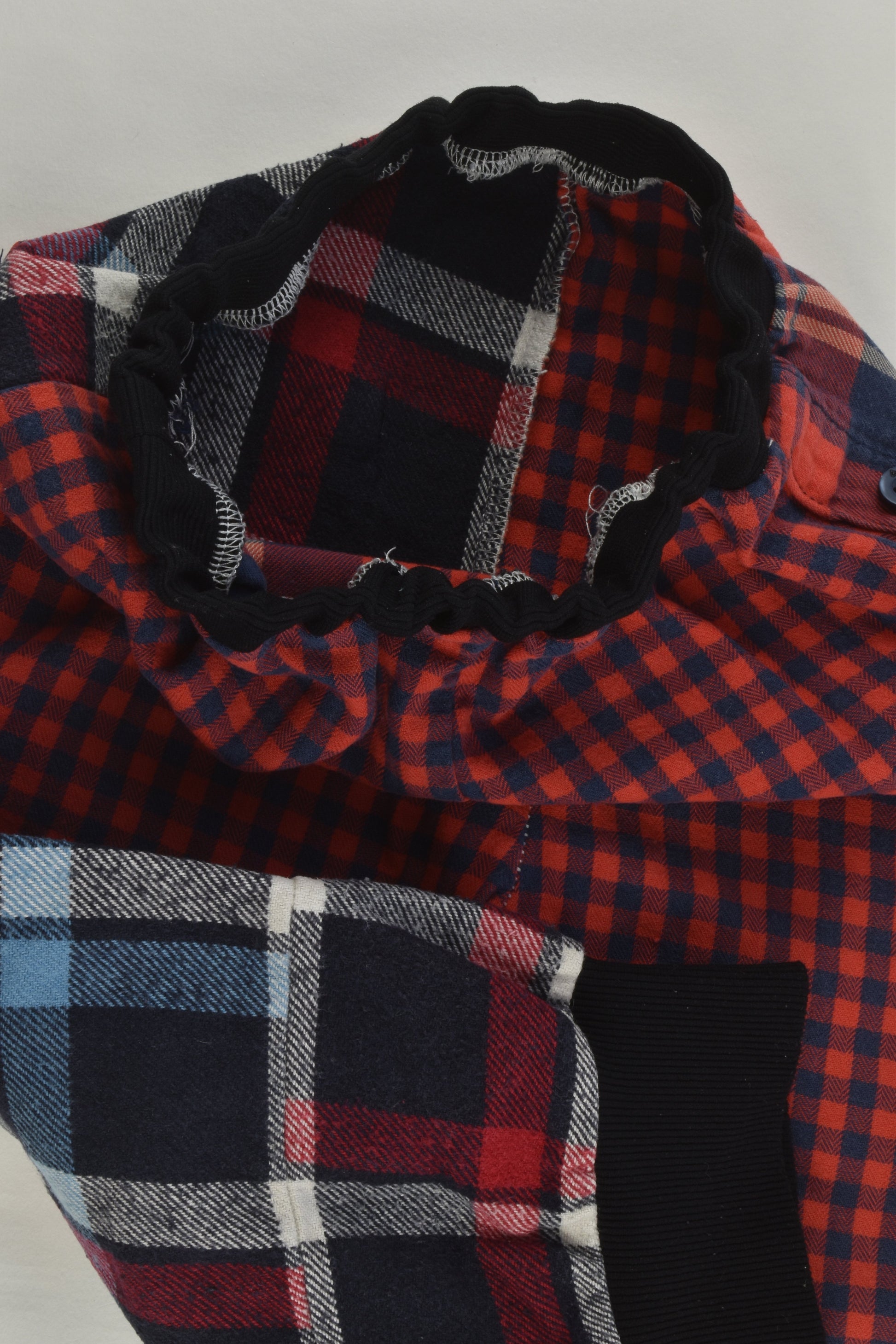 Brand Unknown Size approx 2-3 Checked Pants