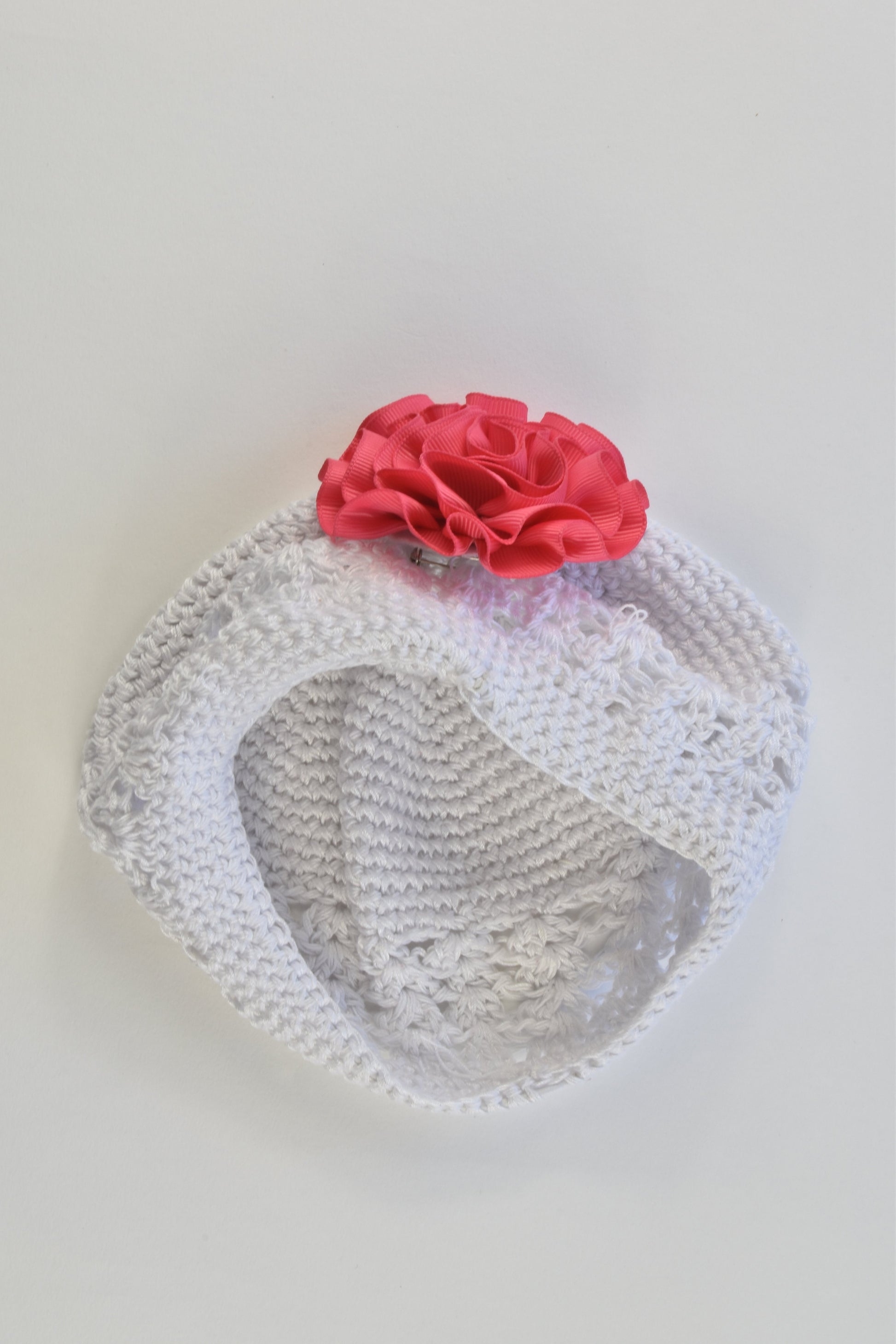 Brand Unknown Size approx 2-4 Knitted Beanie