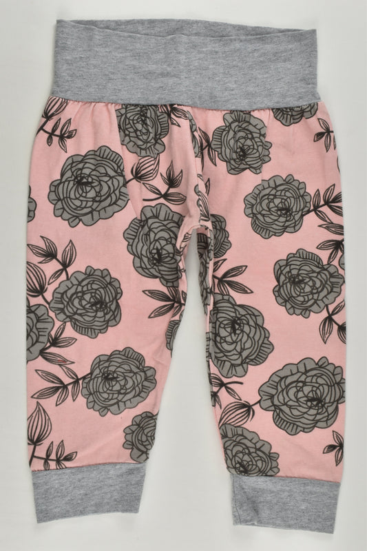 Brand Unknown Size approx 2 Roses Pants