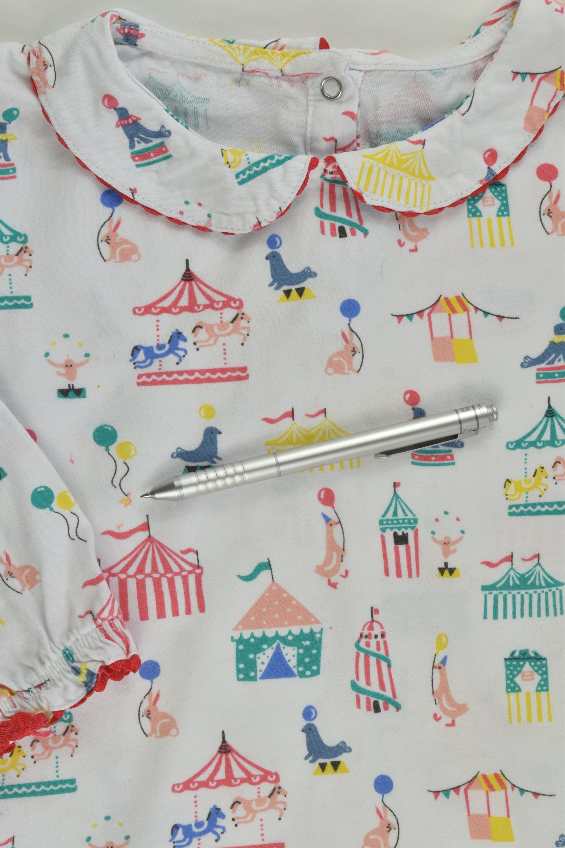 Brand Unknown Size approx 3-4 Circus Top