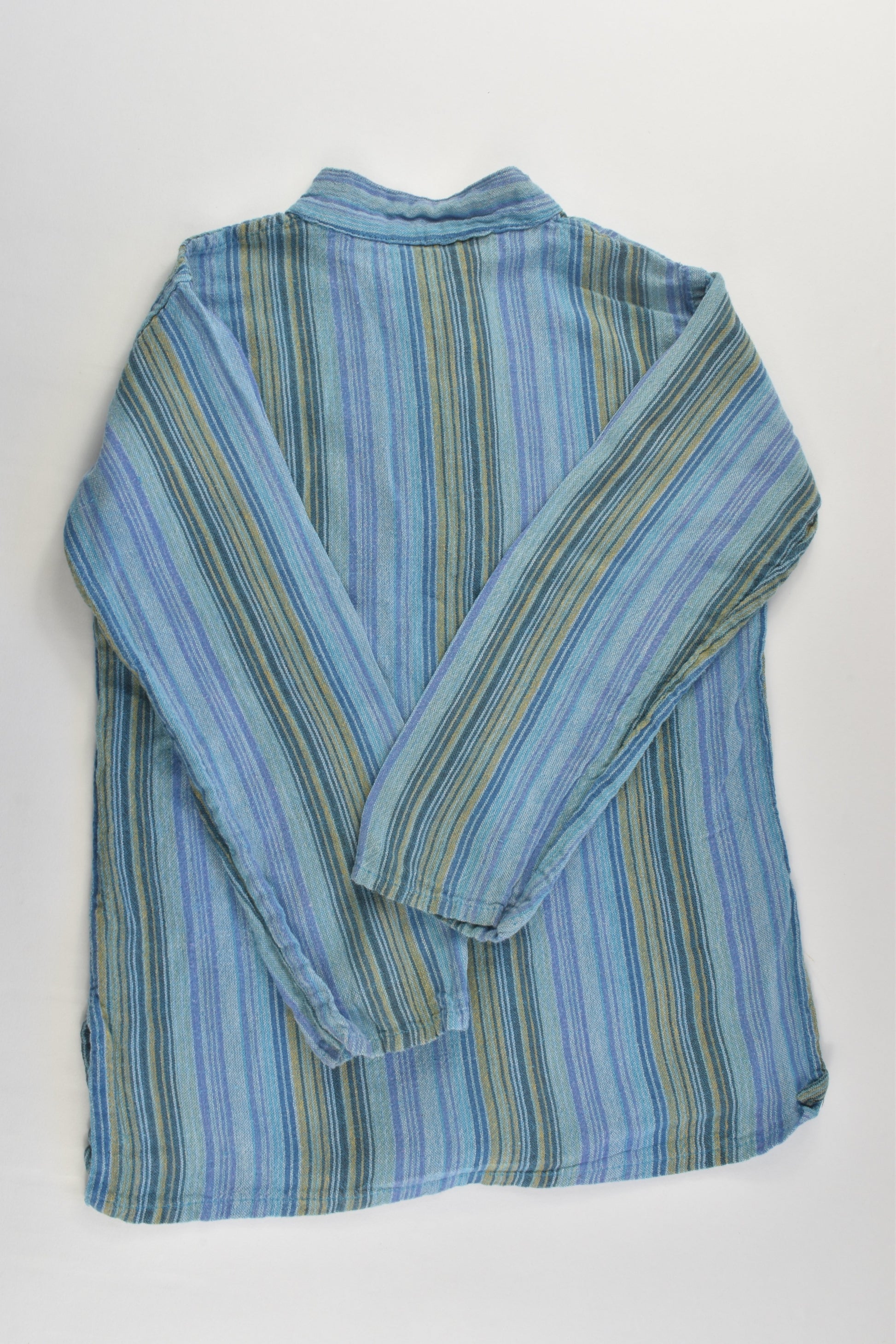 Brand Unknown Size approx 5 Shirt
