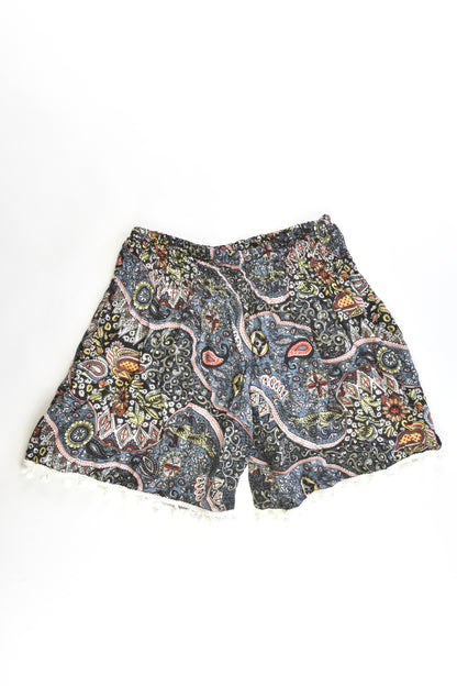 Brand Unknown Size approx 6-10 Shorts