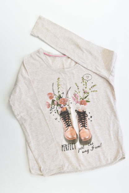 Brand Unknown Size approx 8 'Perfect Just The Way I Am' Top